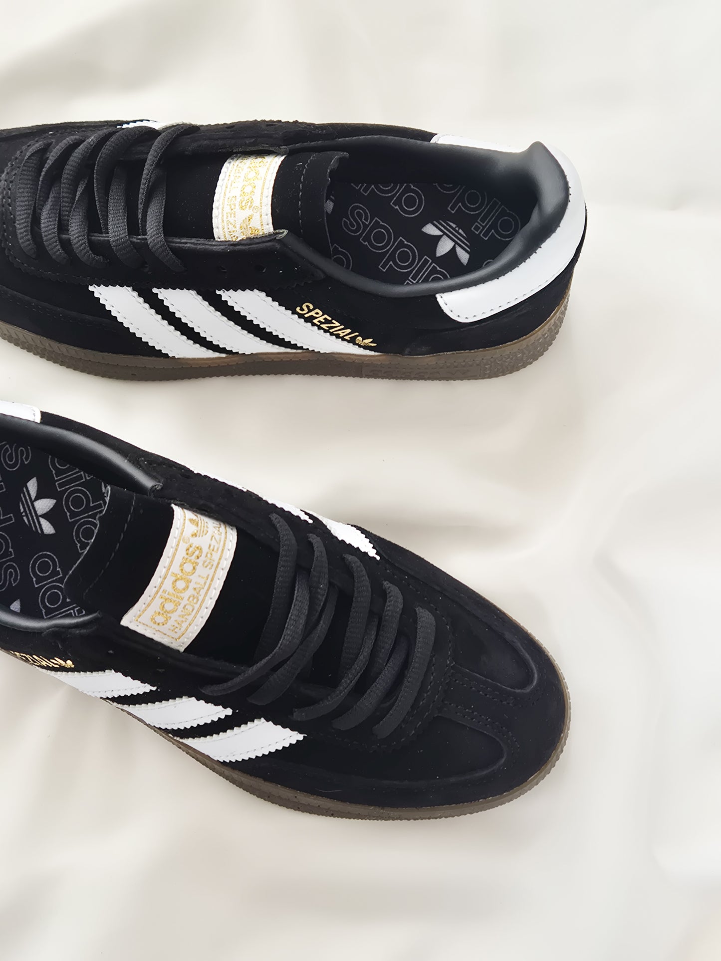 Adidas Spezial black gum