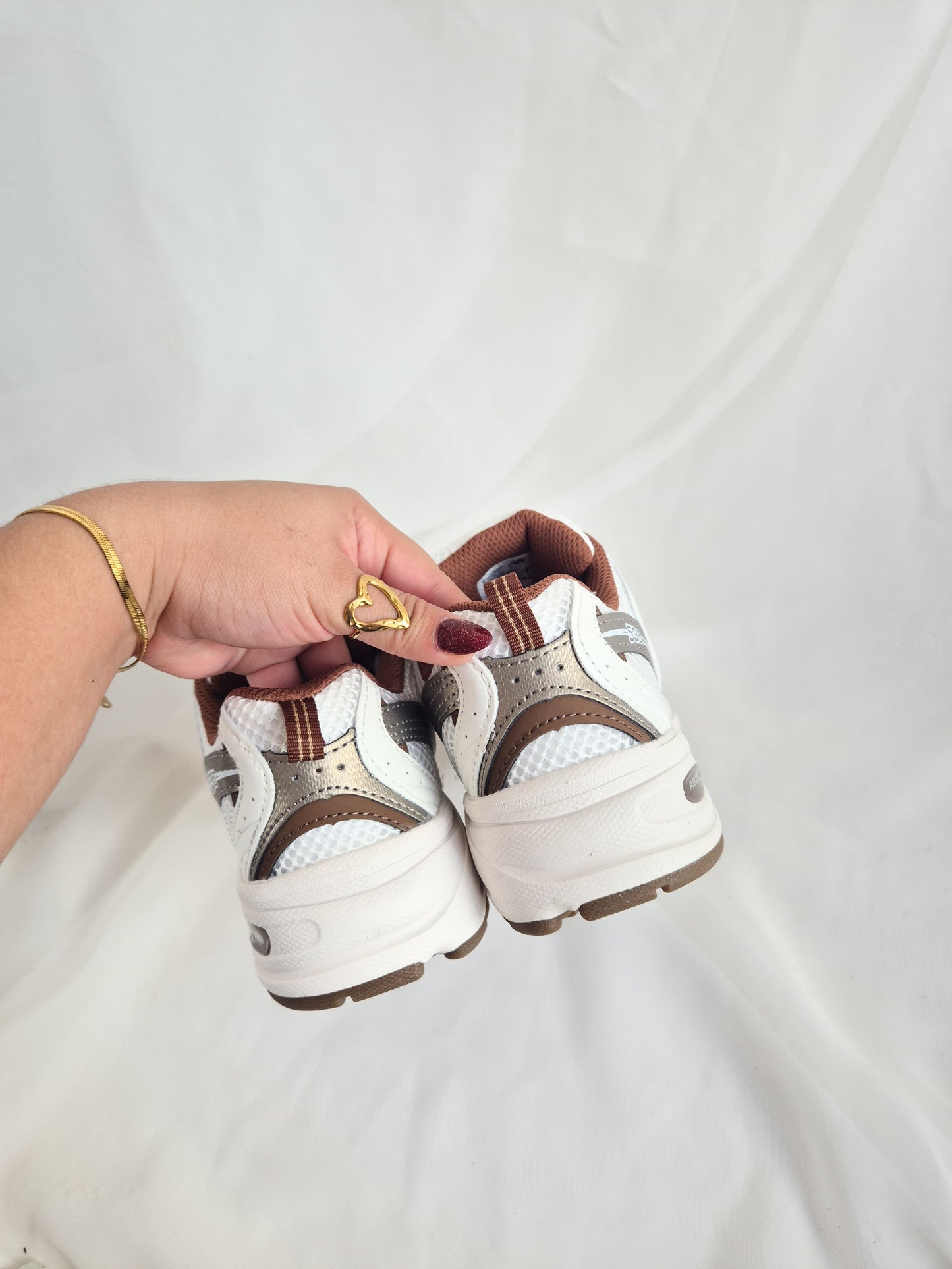 530 White Brown