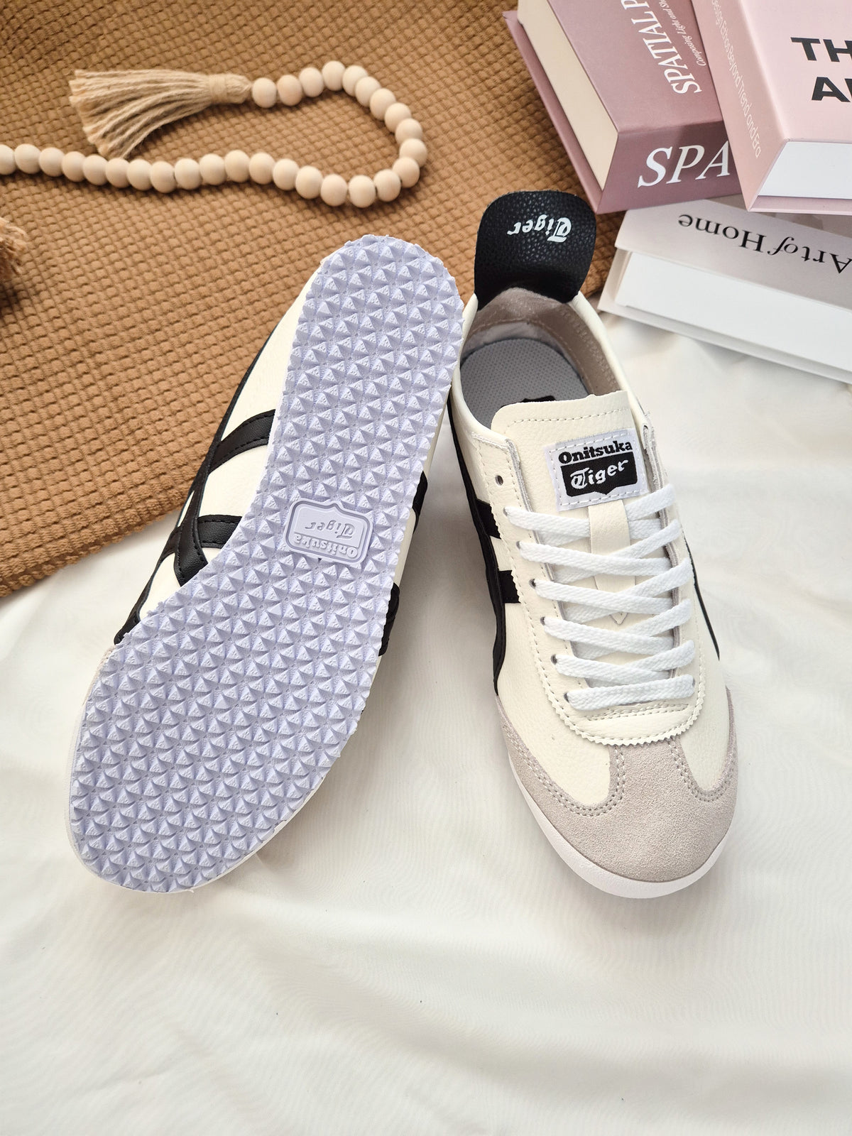 Onitsuka Tiger Black/White