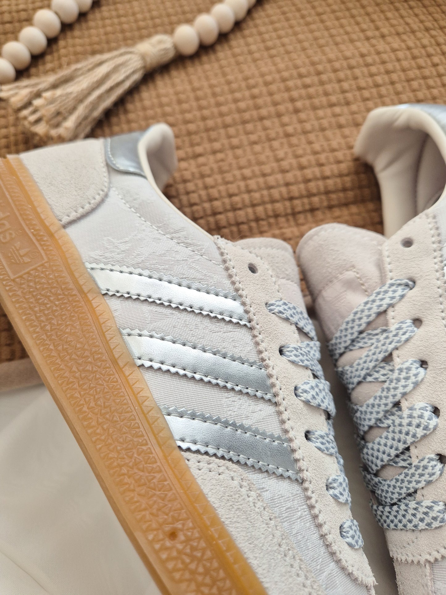 Spezial Liberty Cream Grey