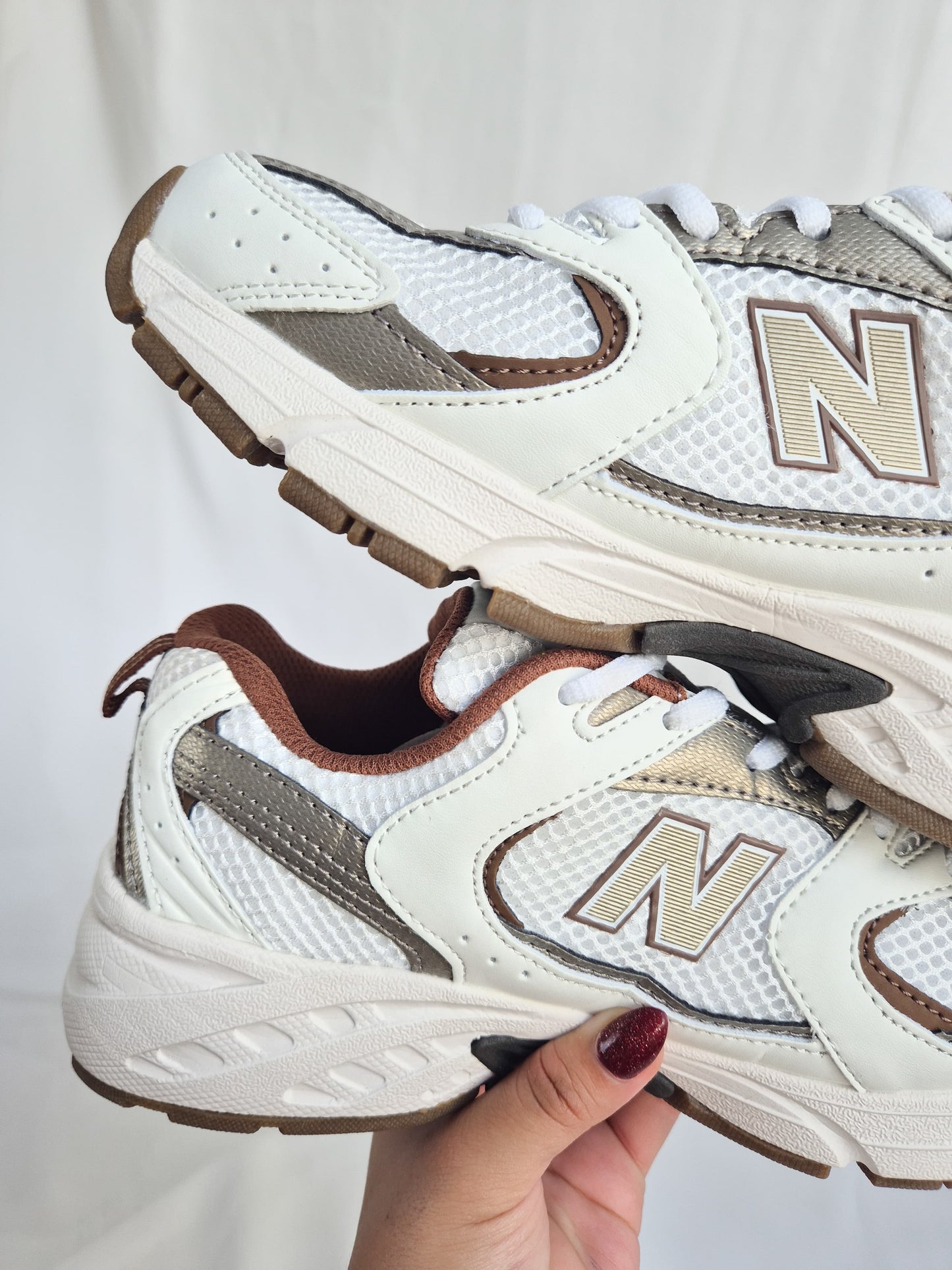 530 White Brown