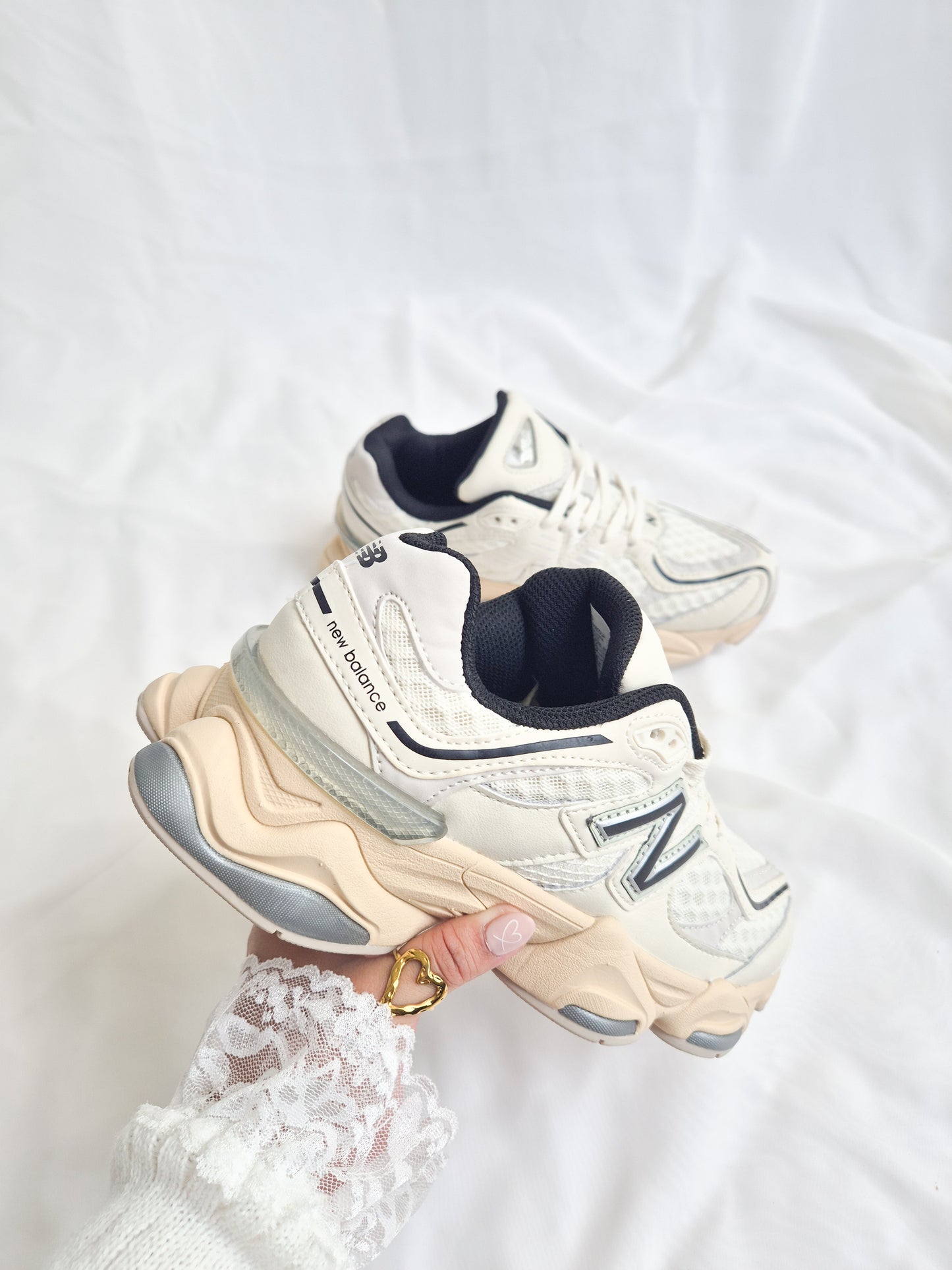 NB 9060 Line Beige Black