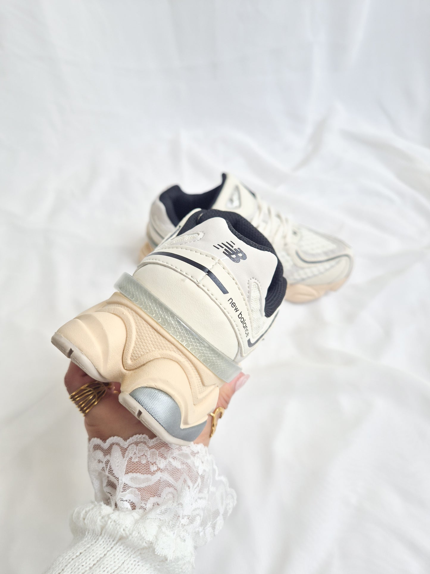 NB 9060 Line Beige Black