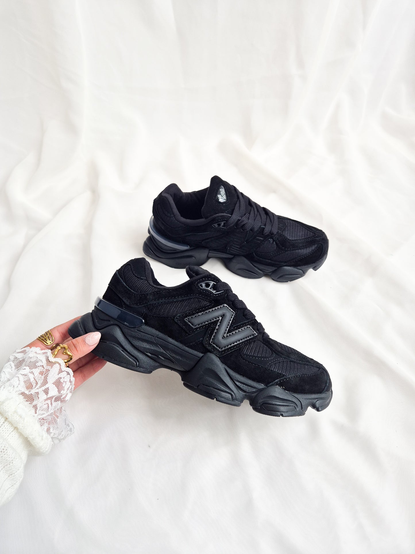 9060 lifestyle black