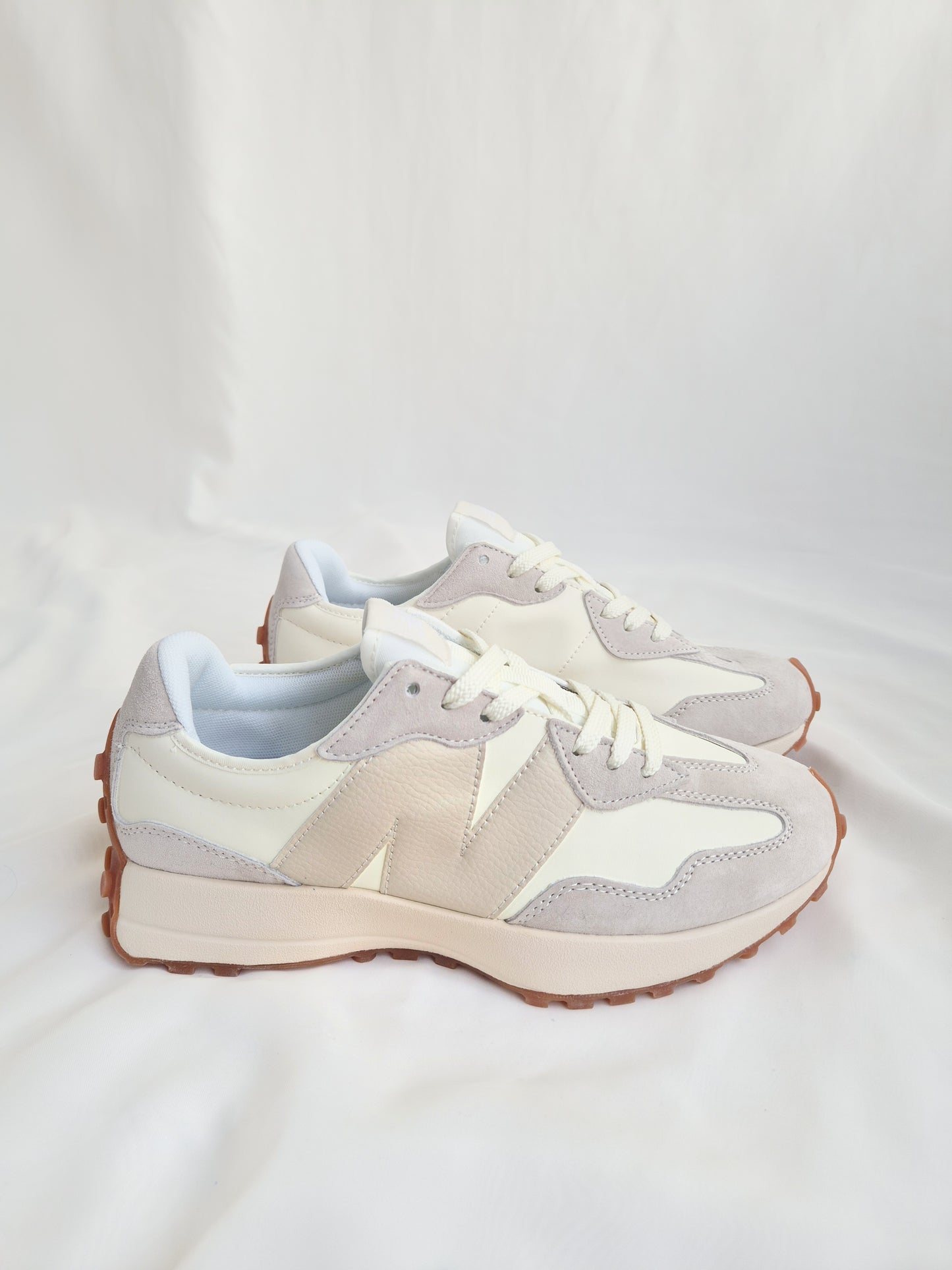 327 Navy Beige White