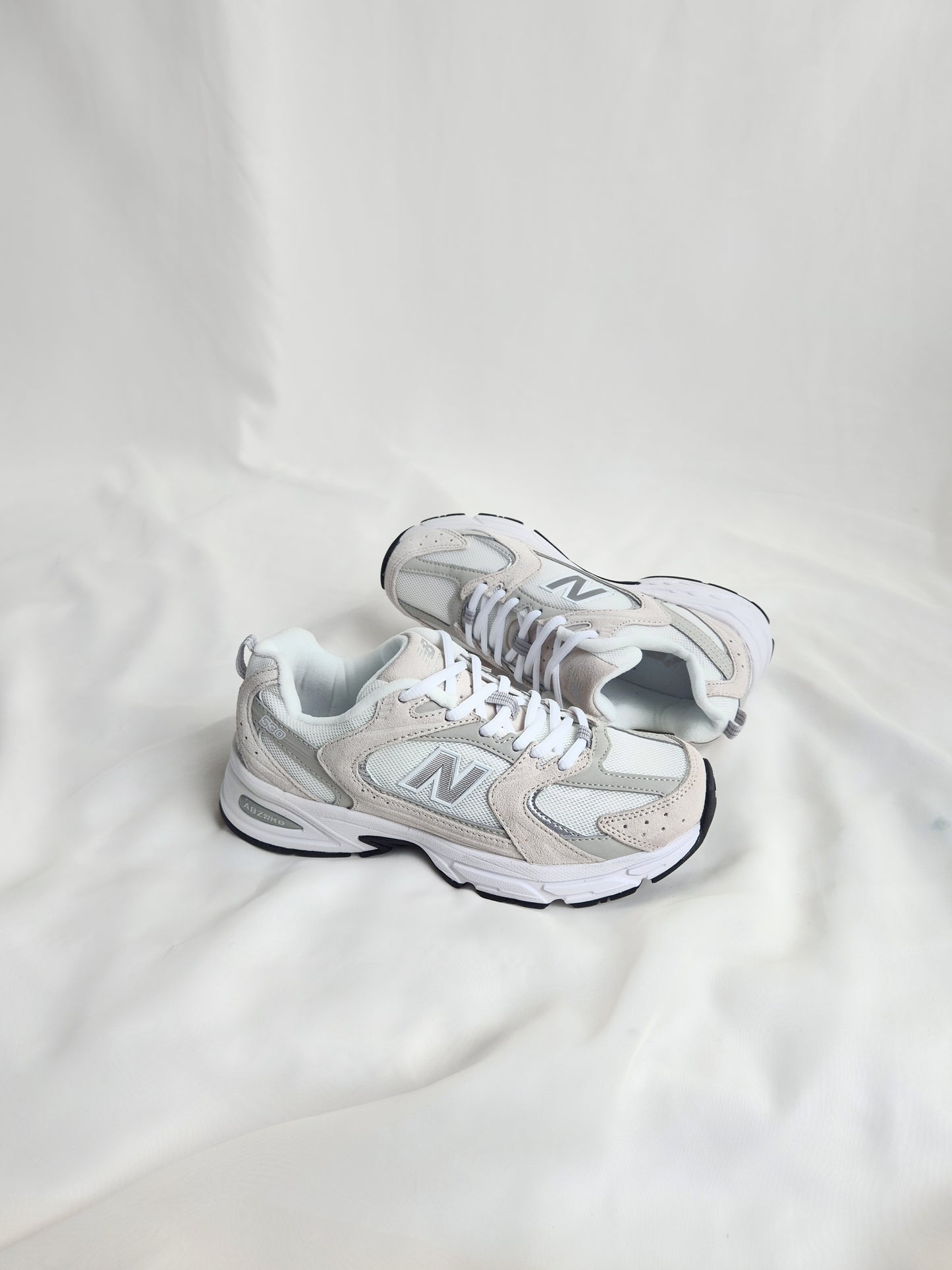 530 BEIGE WHITE (unisex)