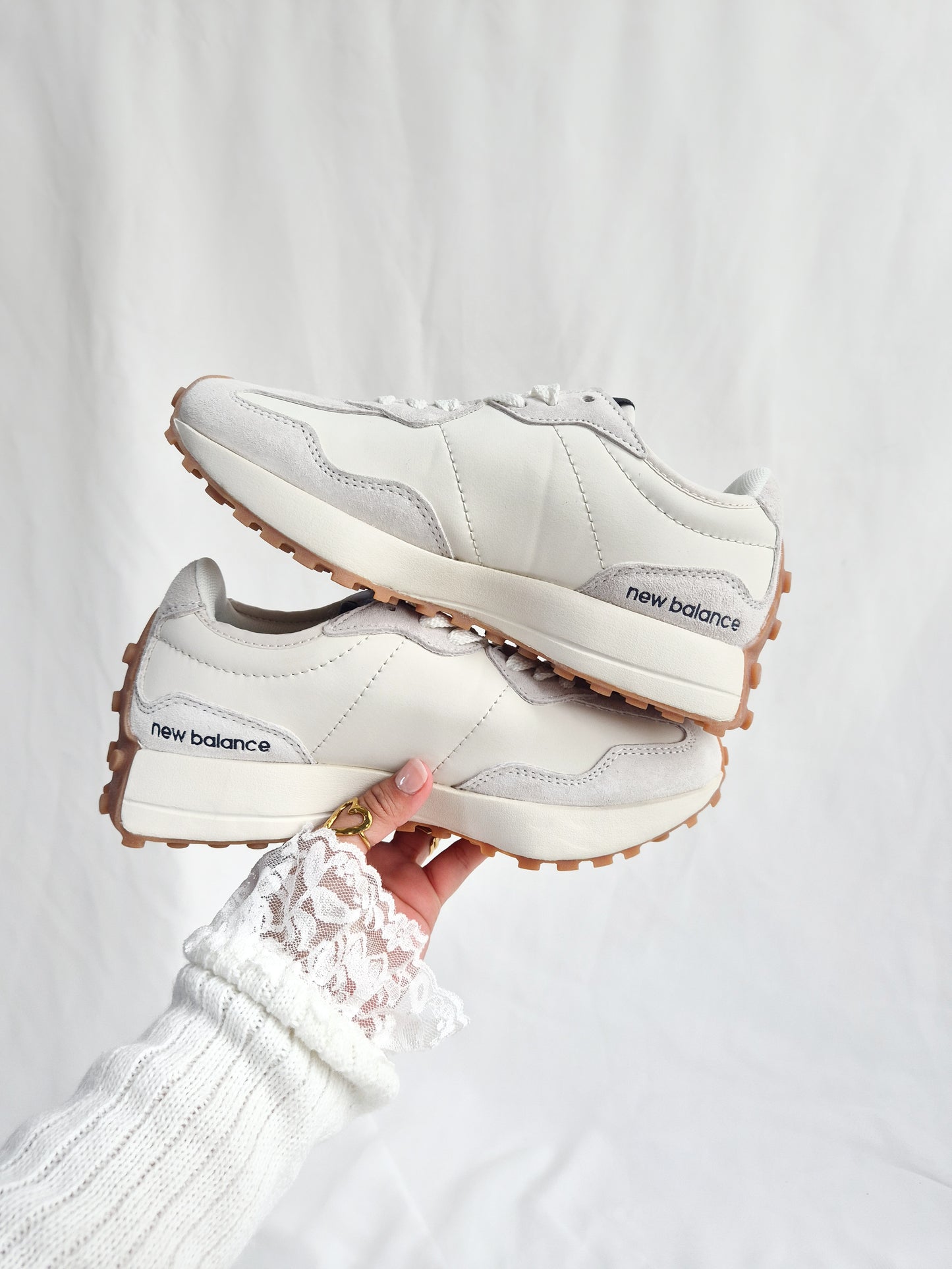 NB 327 White & blue Navy