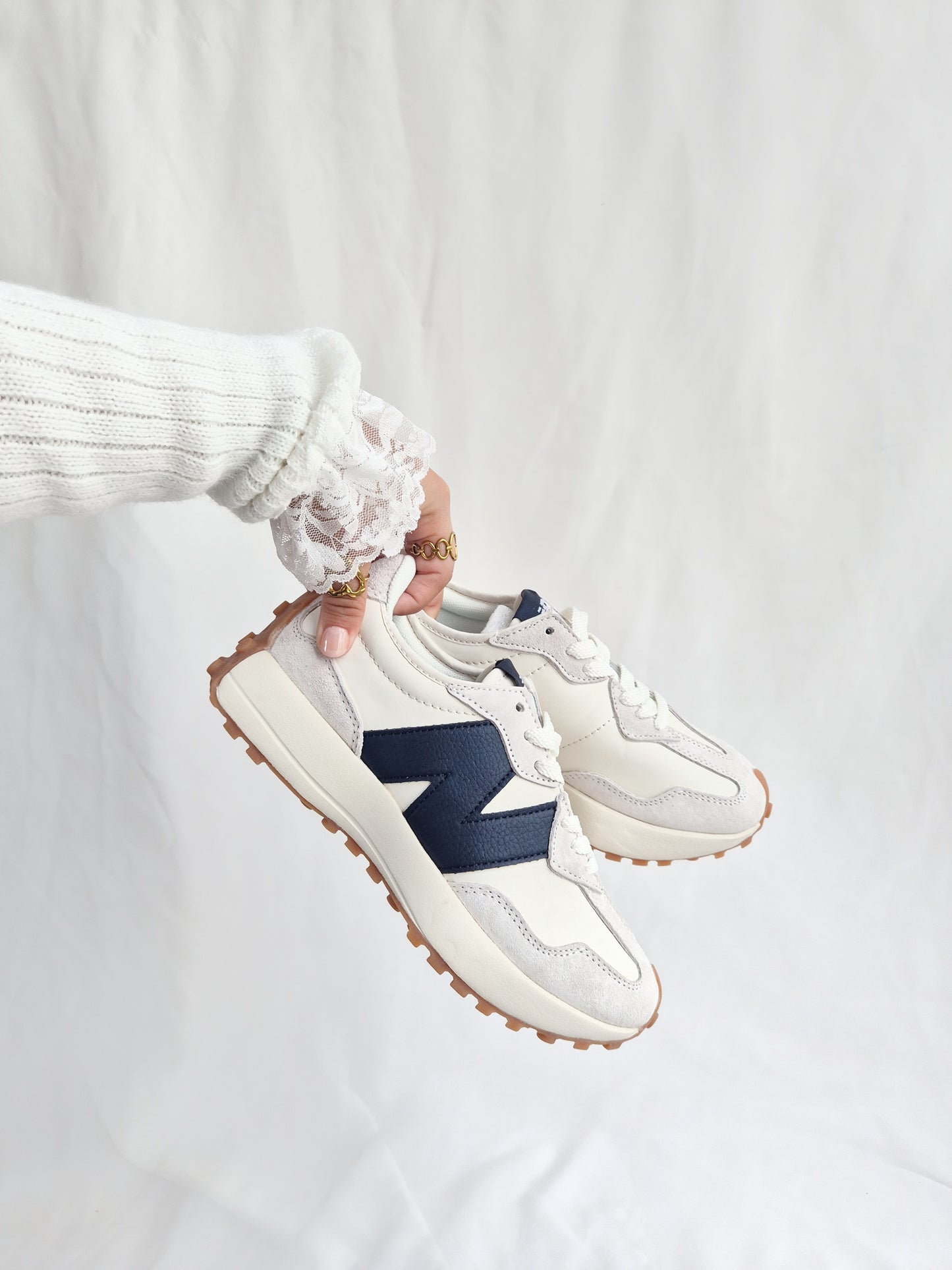 NB 327 White & blue Navy