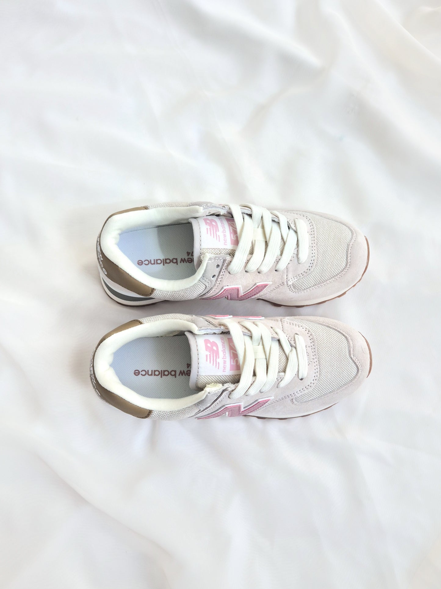 New balance 574 white and pink