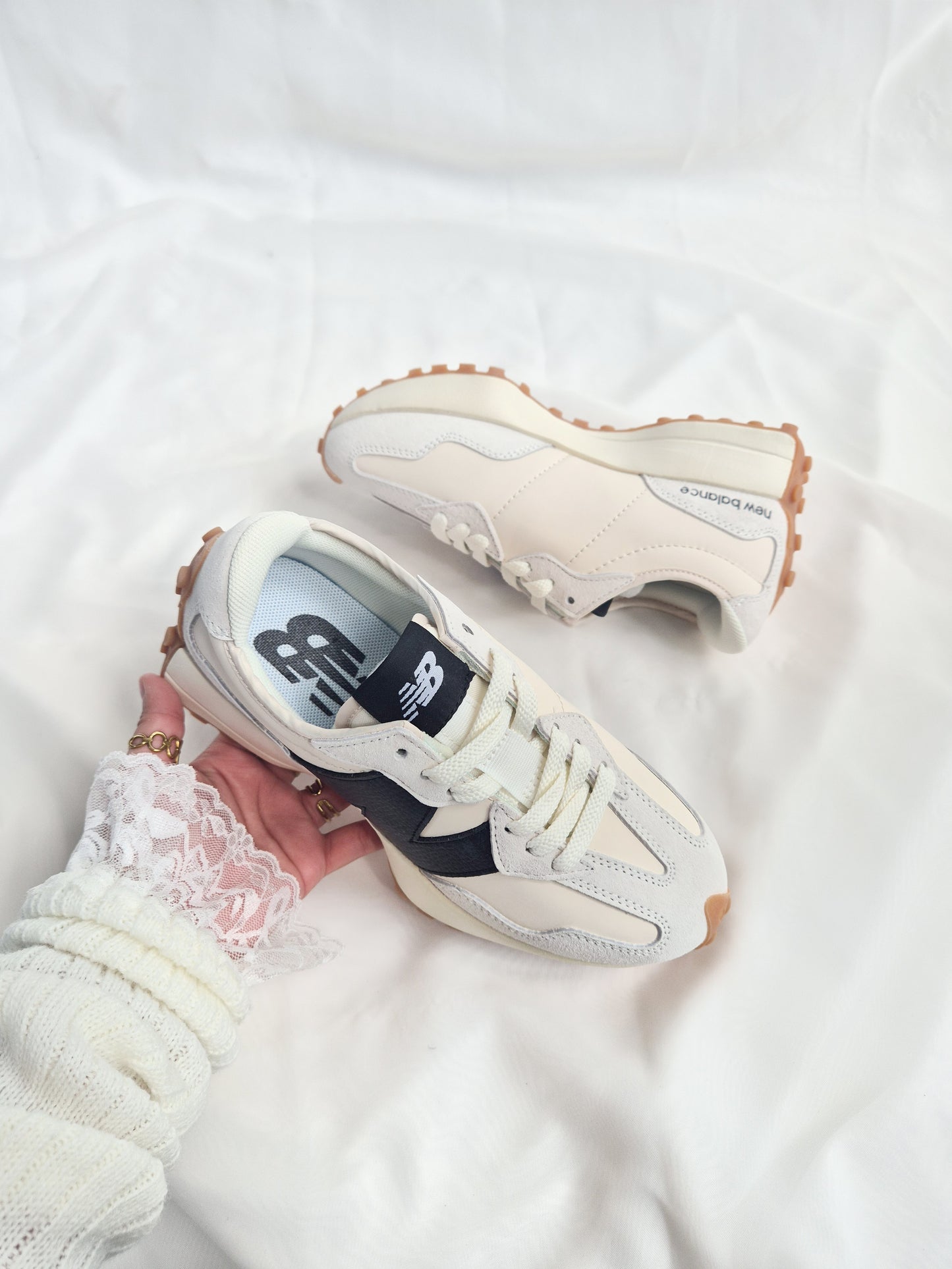 New Balance 327 Black Navy