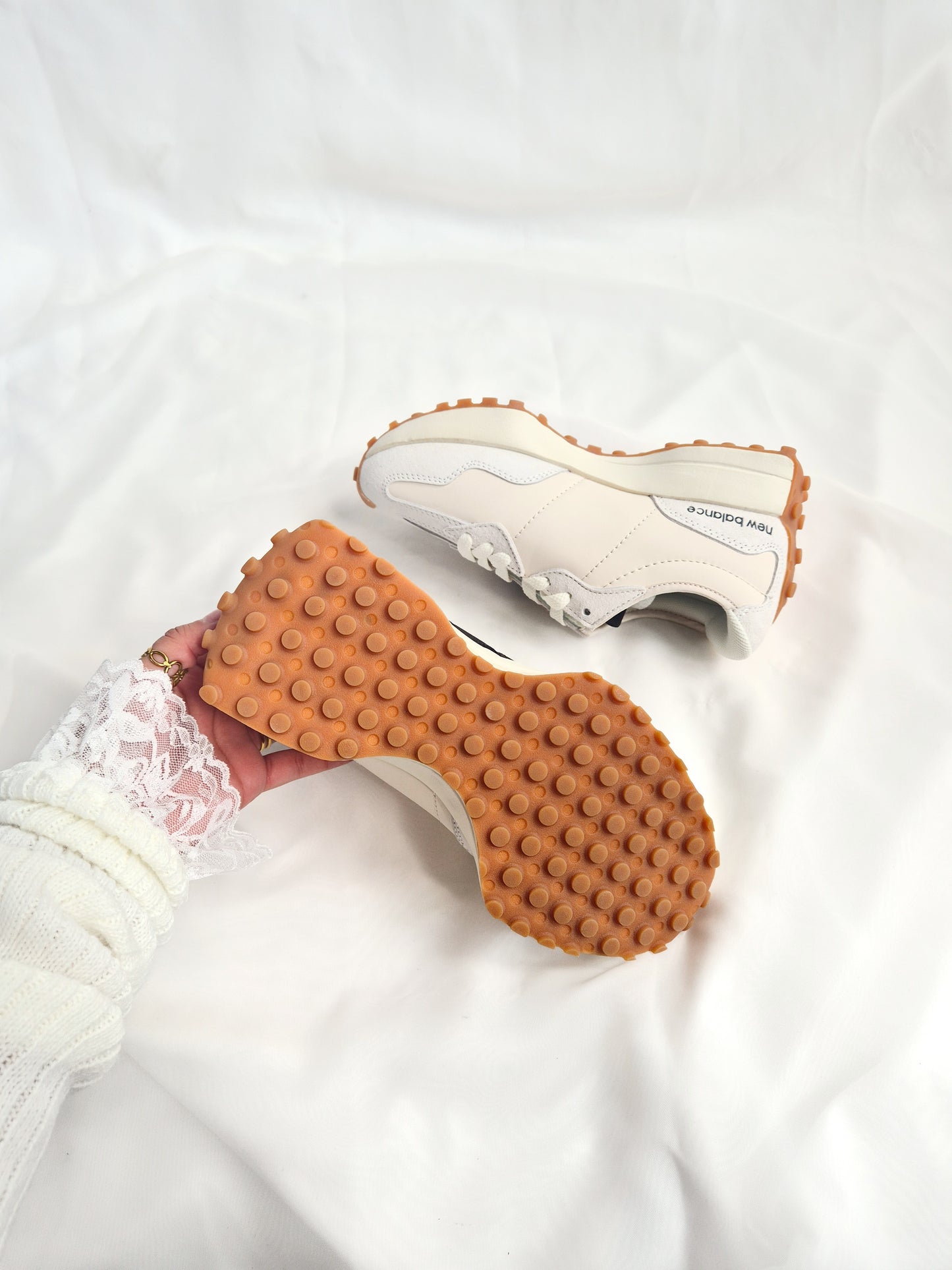 New Balance 327 Black Navy