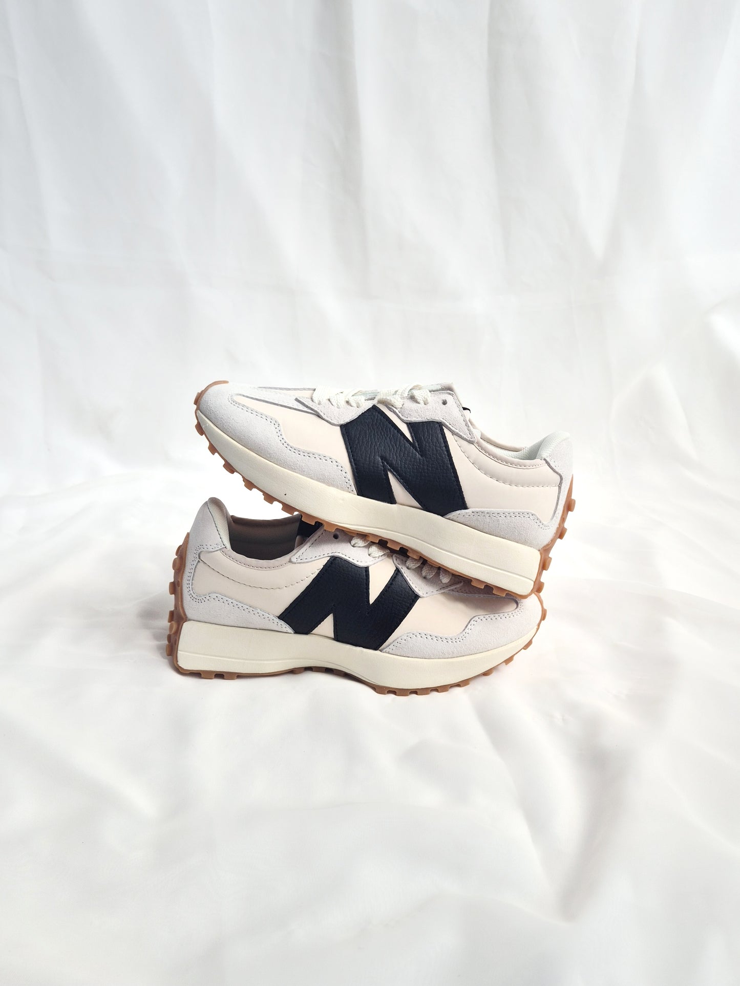 New Balance 327 Black Navy