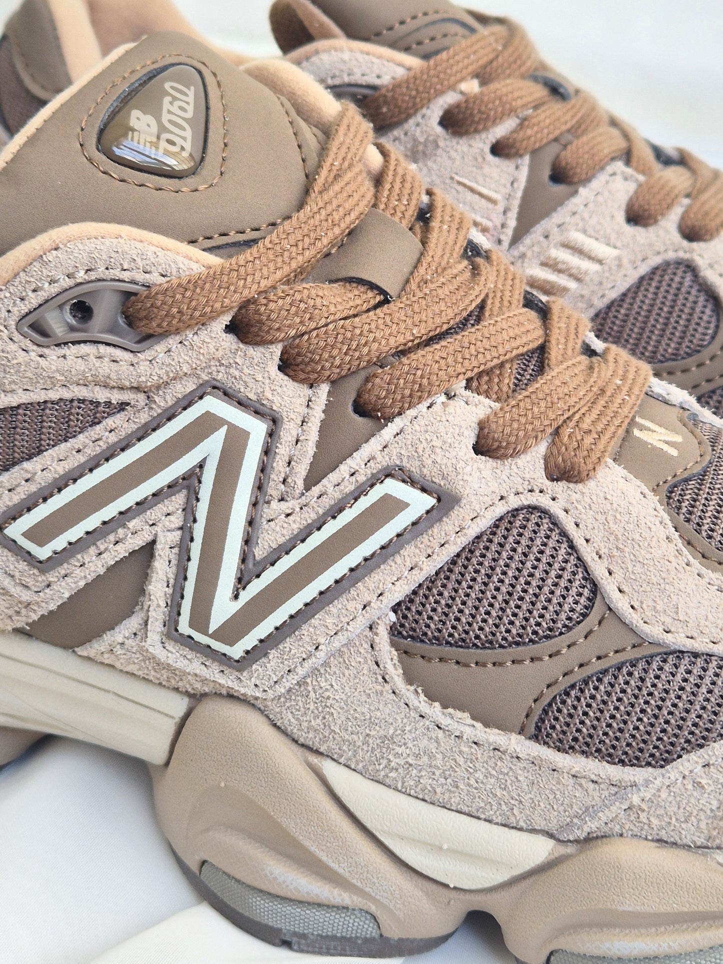 New balance 9060 Mushroom brown