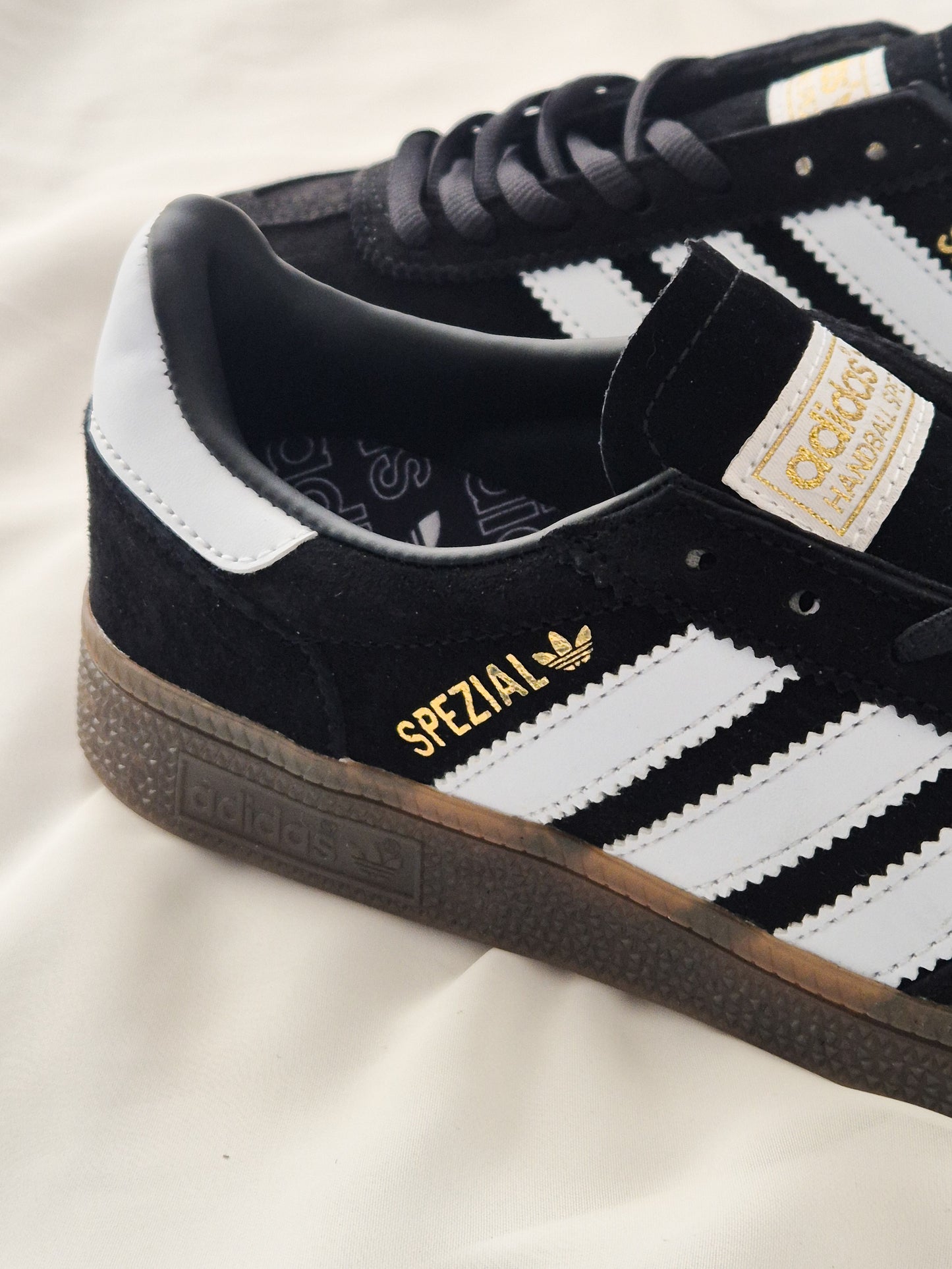 Adidas Spezial black gum