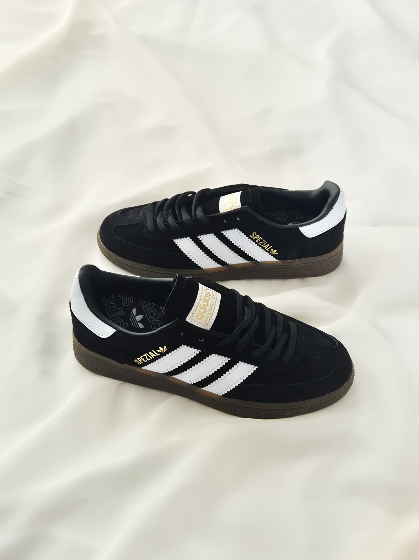 Adidas Spezial black gum