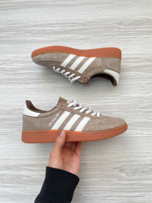 Spezial Strata Gum