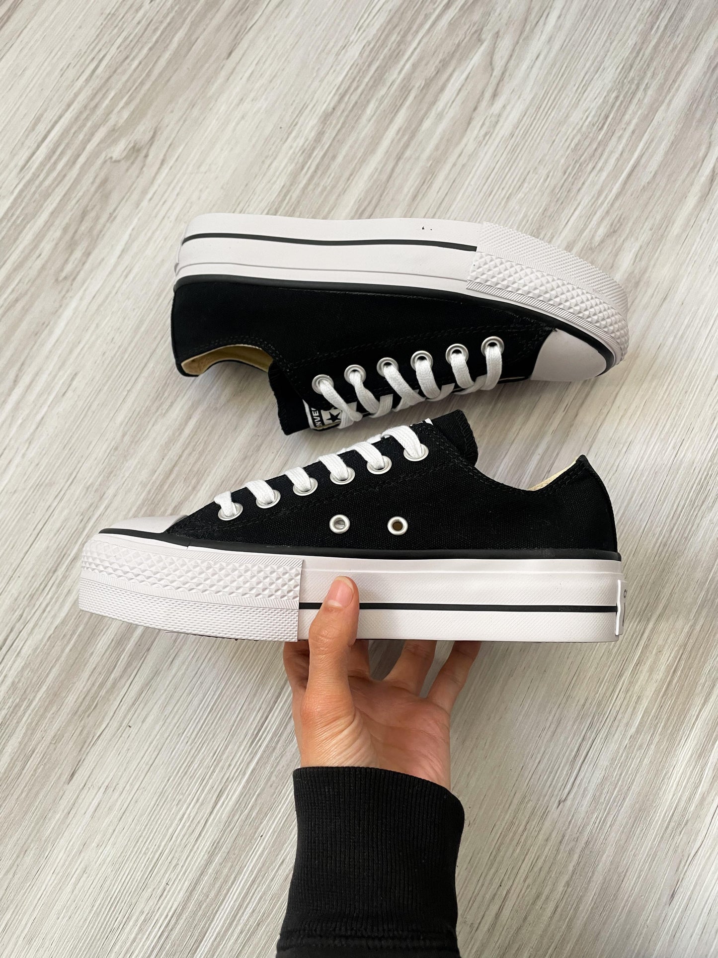 Chuck Taylor All Star Lift
Platform Low