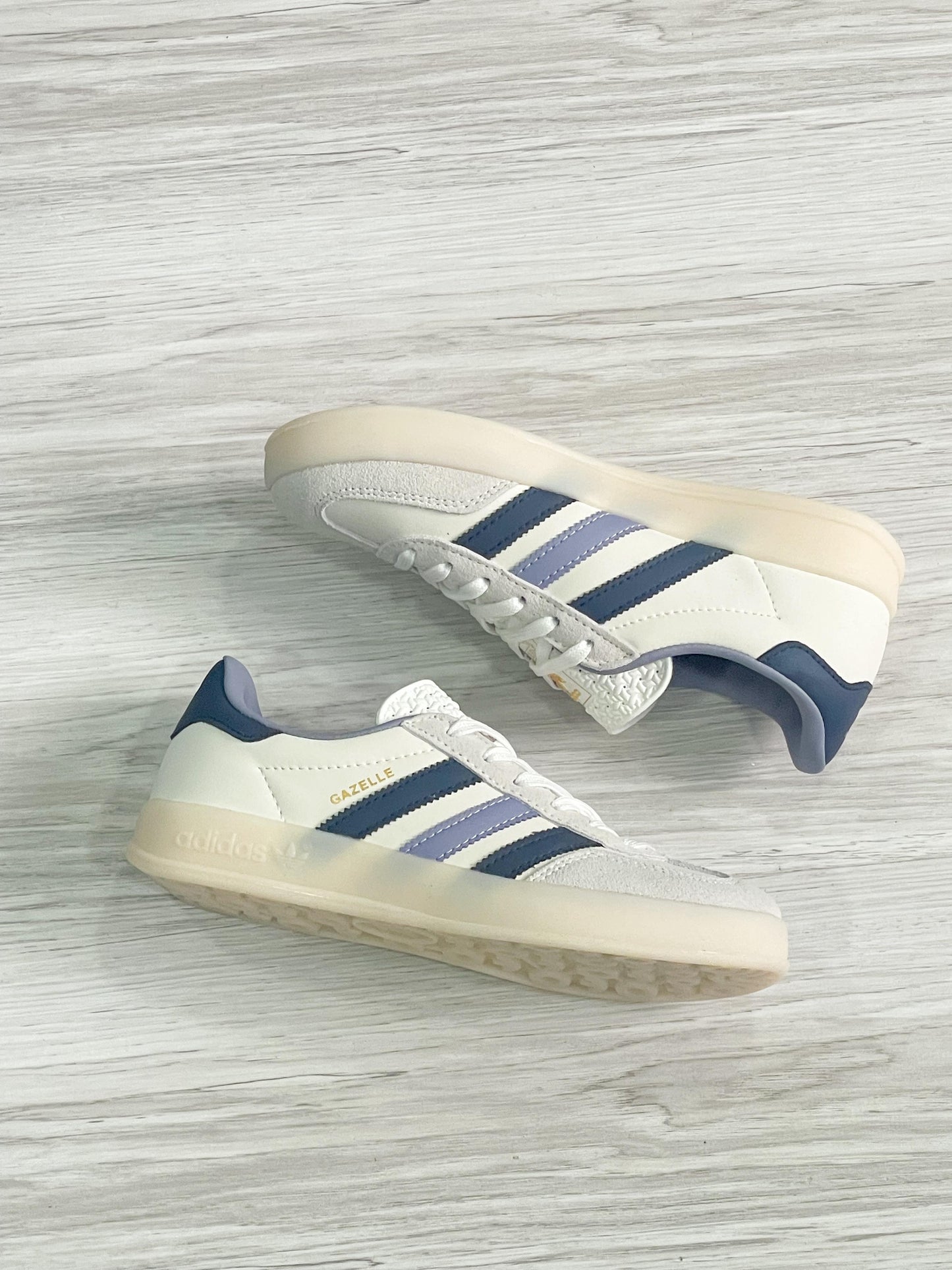 Gazelle Indoor White Preloved Ink