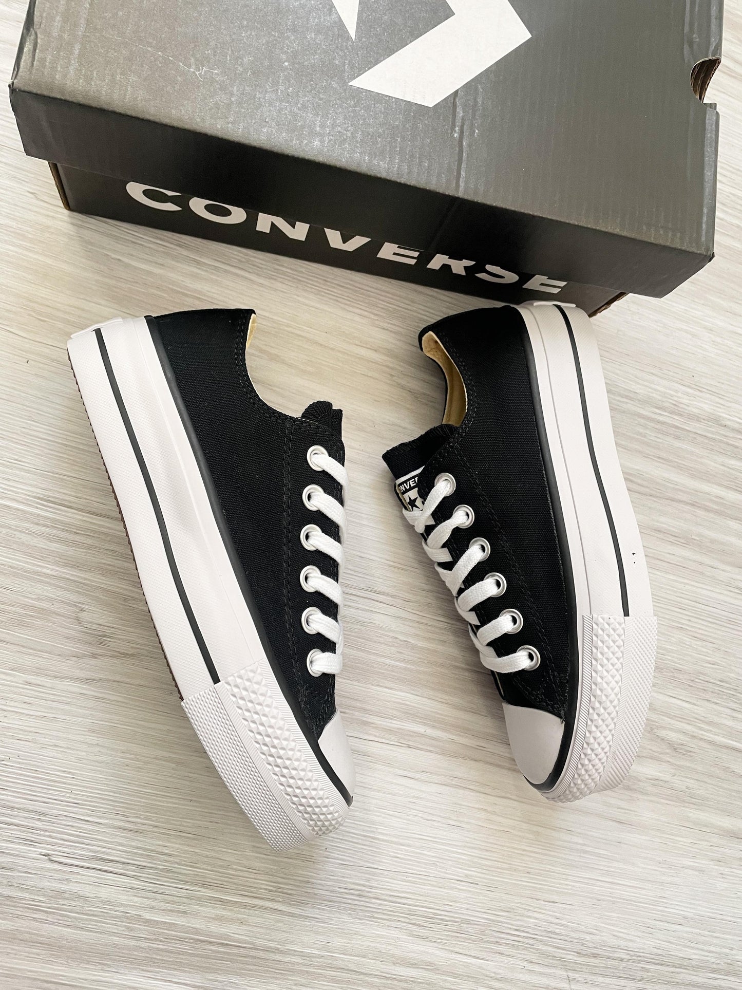 Chuck Taylor All Star Lift
Platform Low