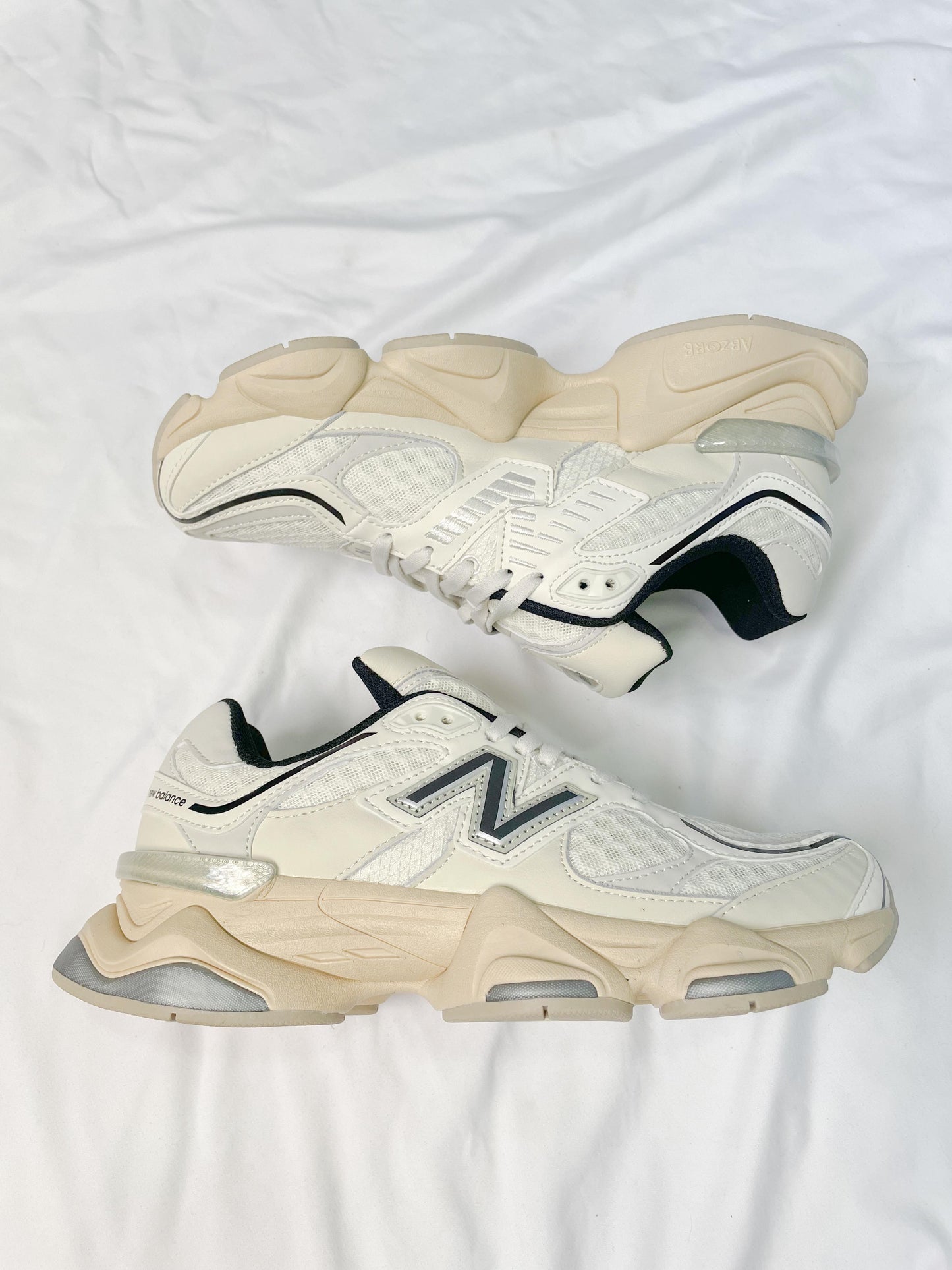 NB 9060 Line Beige Black