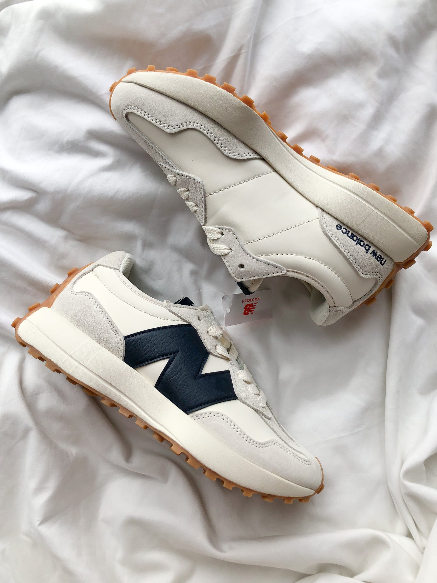 NB 327 White & blue Navy