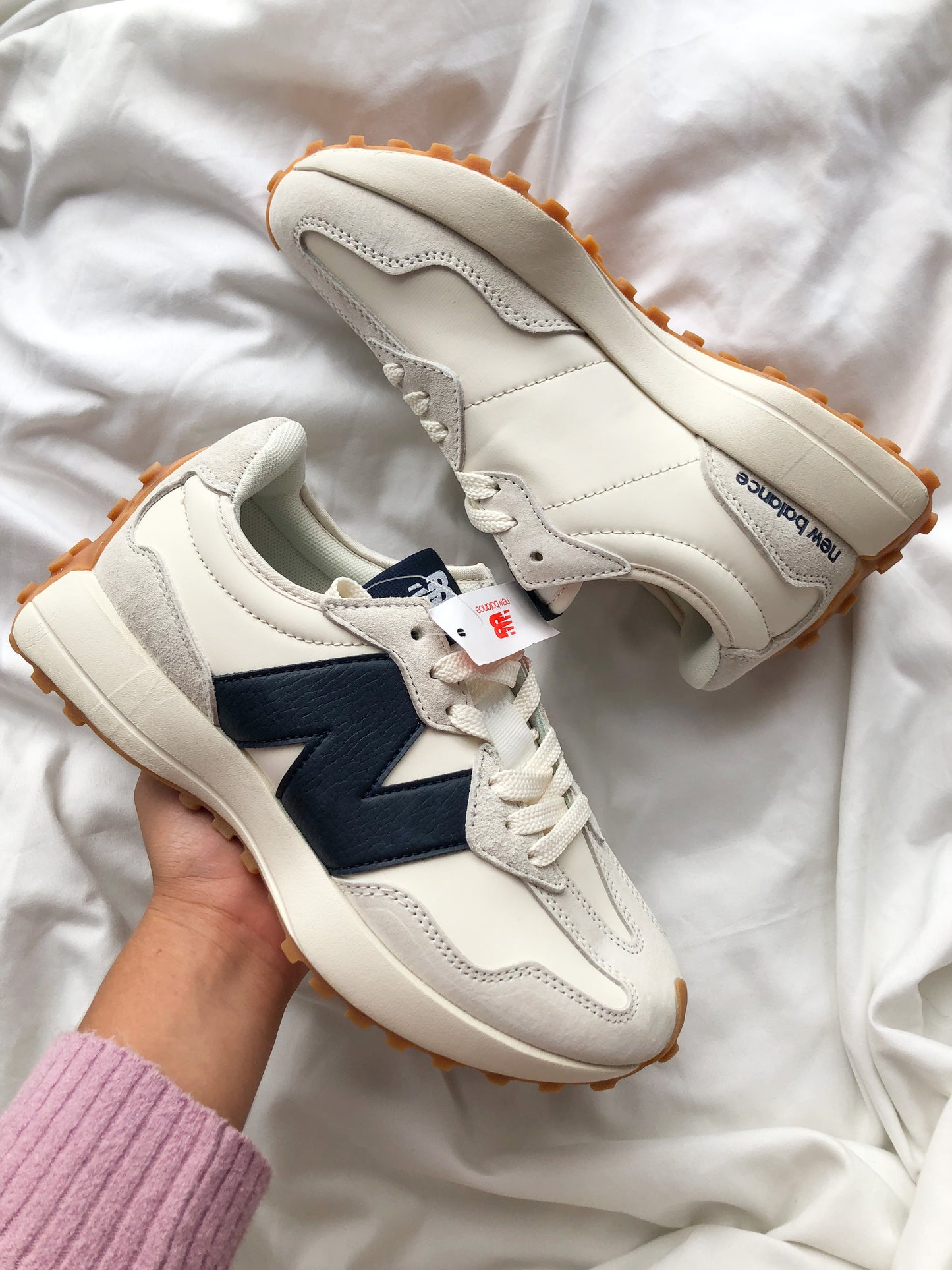 NB 327 White & blue Navy