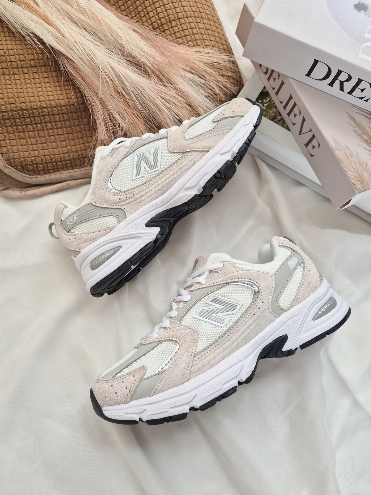530 BEIGE WHITE (unisex)