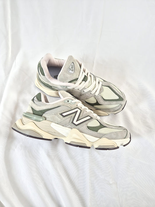 9060 Mid Green Olive