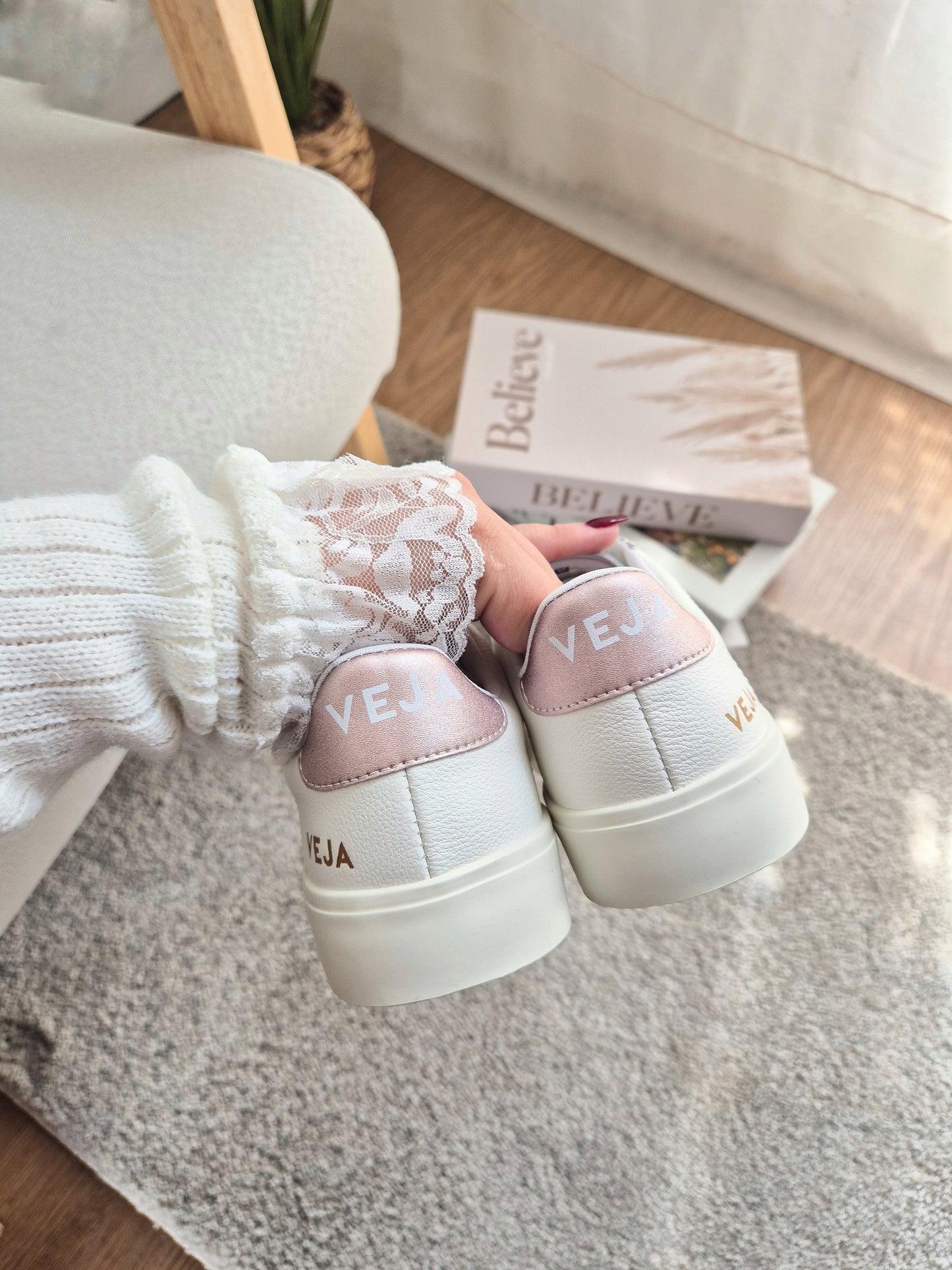 Veja White Pink/Gold
