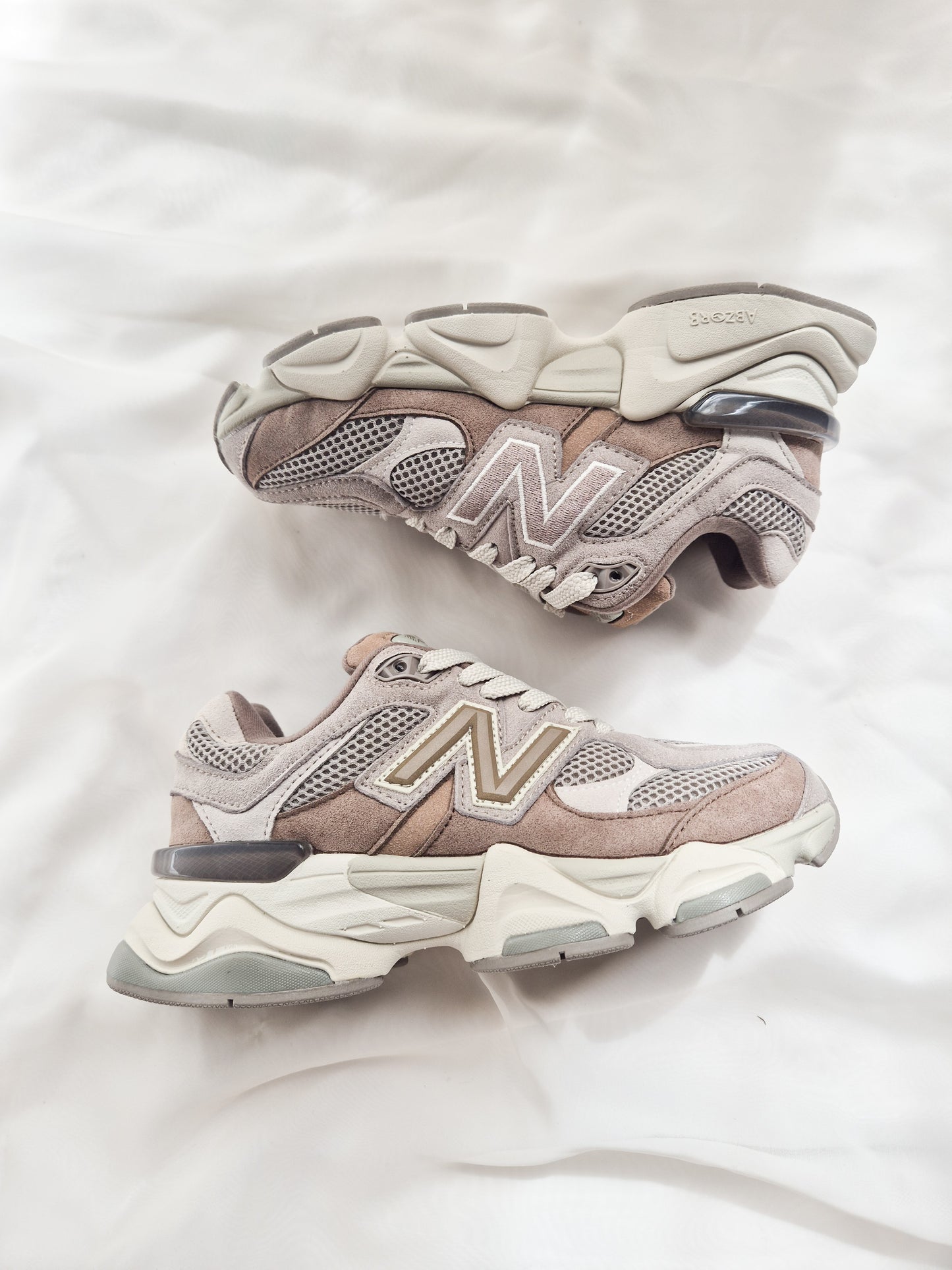 NB 9060  Mushroom / Arid Stone
