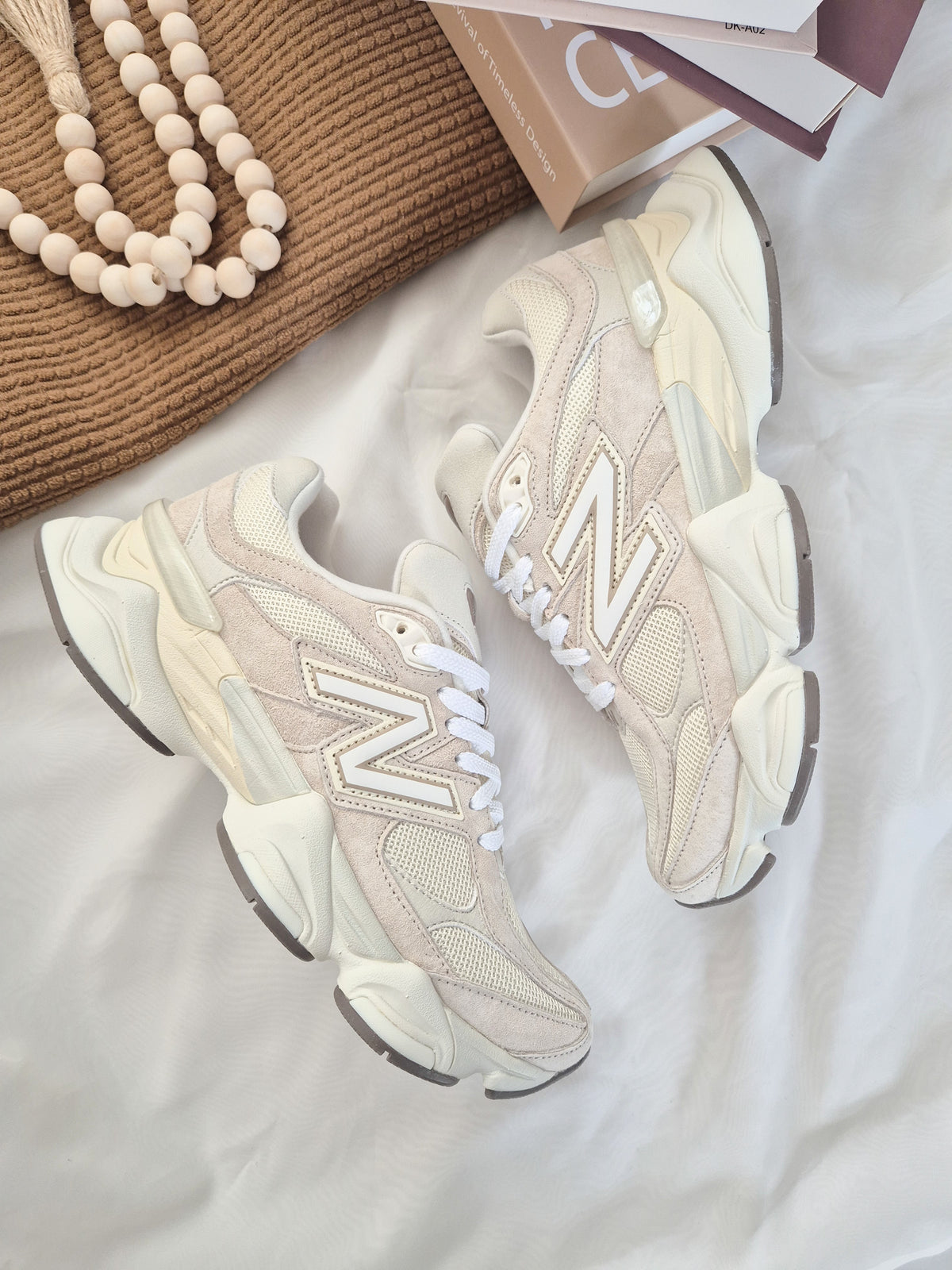 NB 9060 Moonbeam beige
