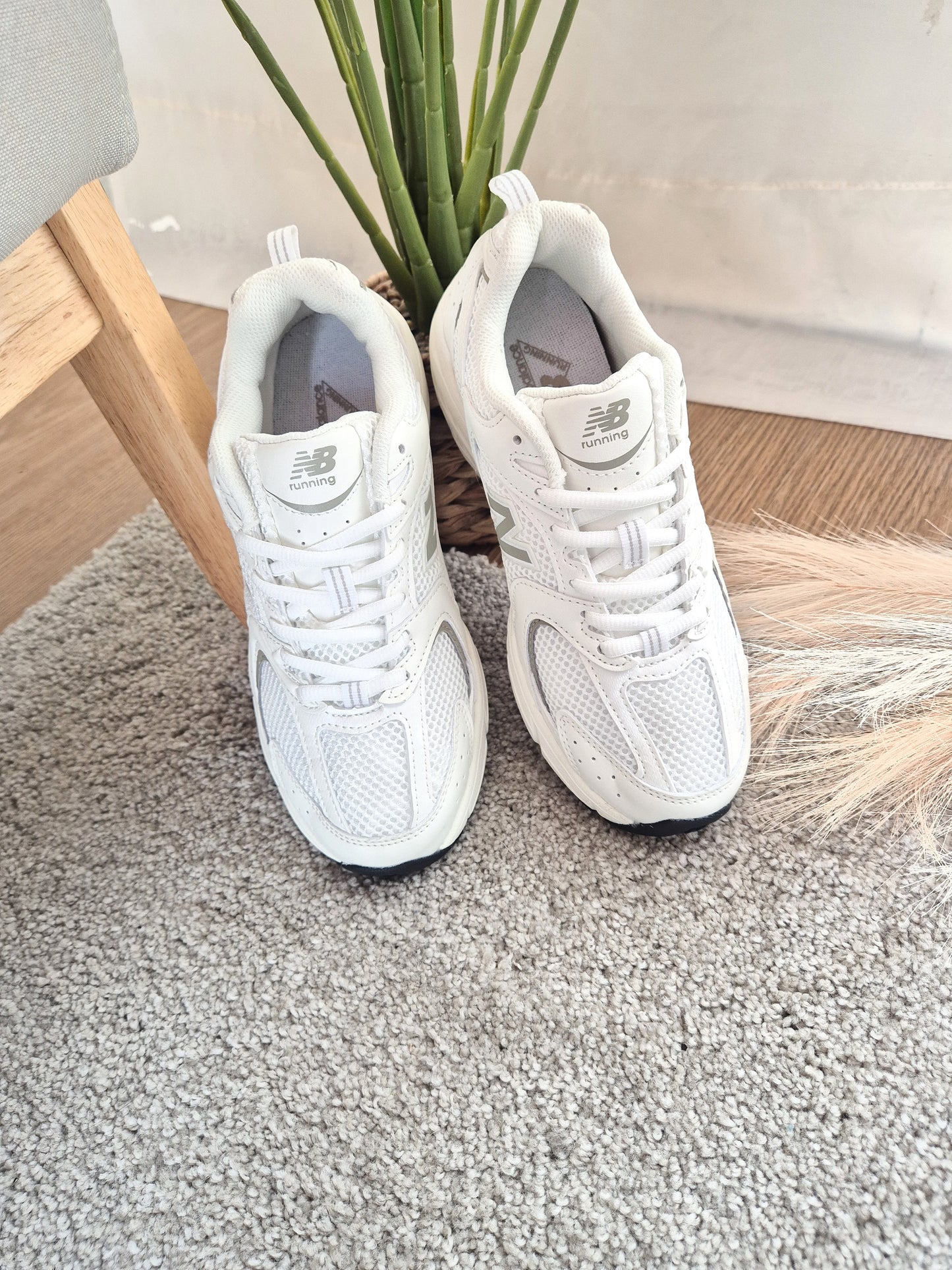 NB 530 Lightly Silver