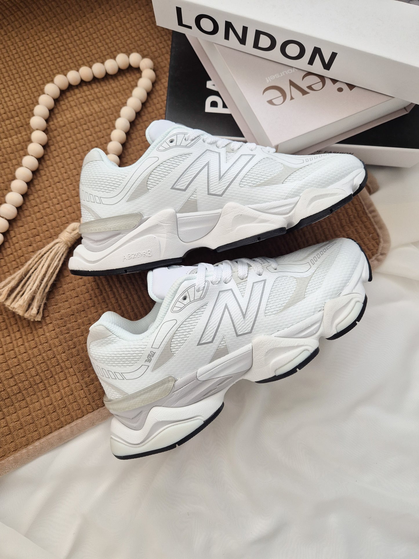 NB 9060 Ulta Whithe