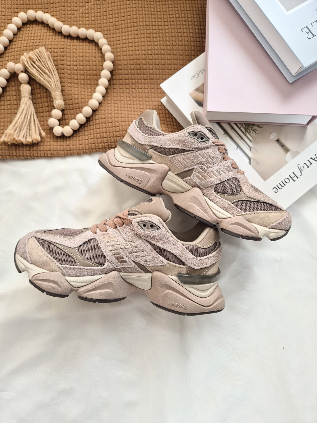 NB 9060 Brown Suggar