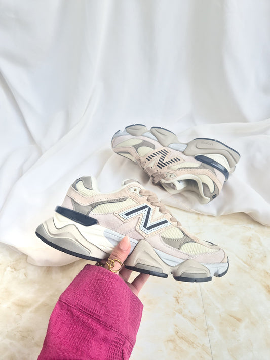 9060 Beige and Blue