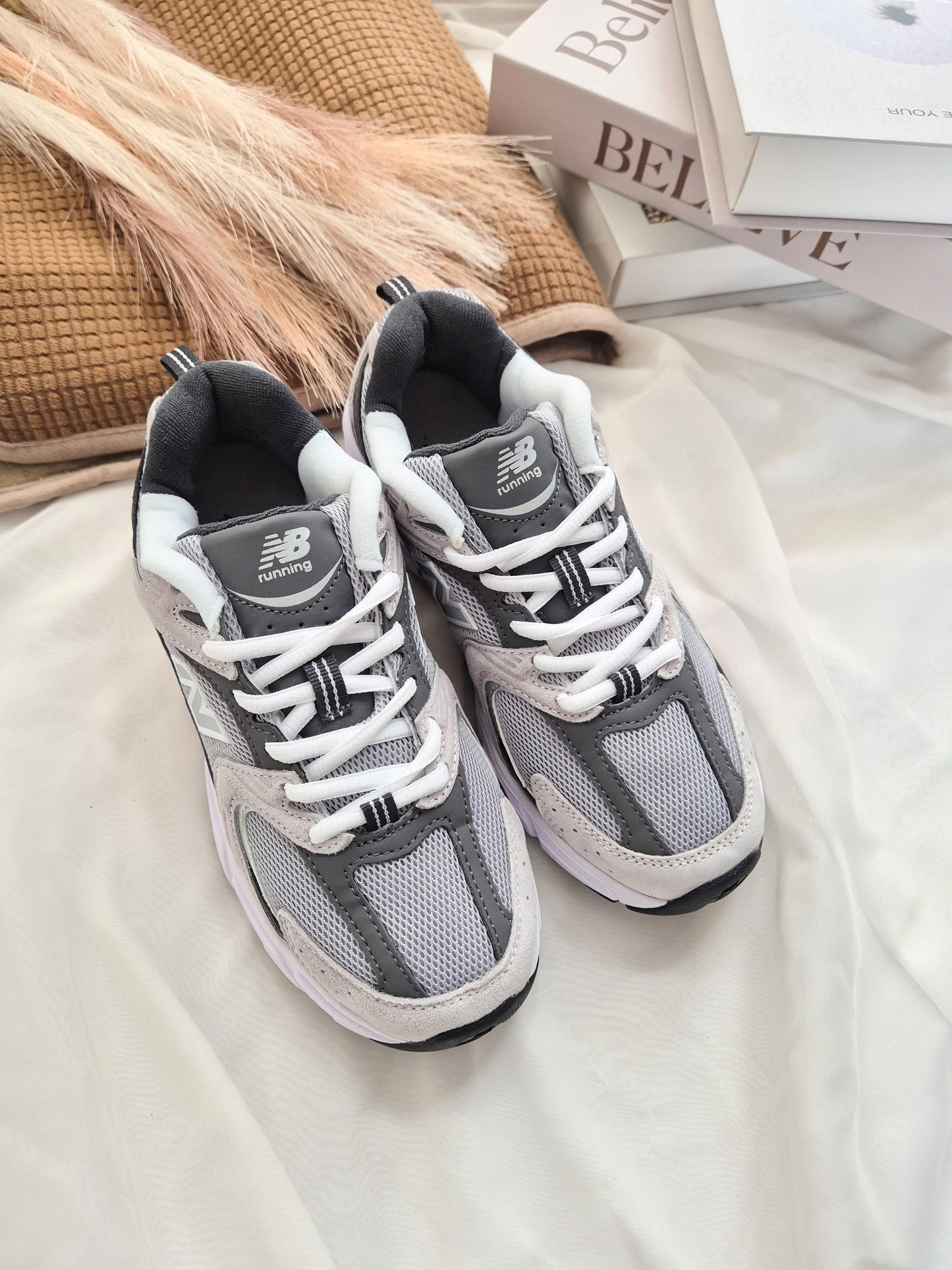 530 BlackGrey (unisex) negro
