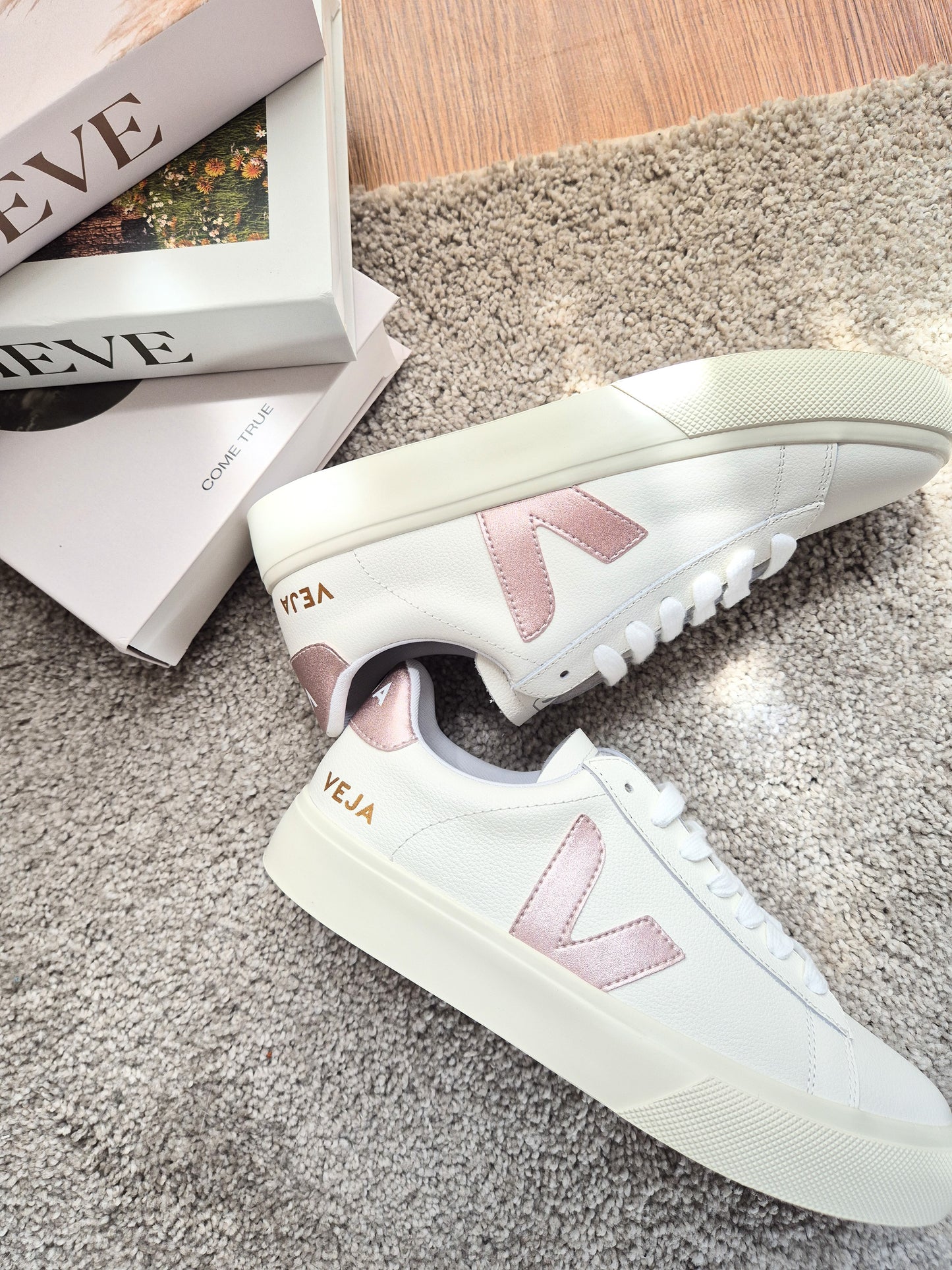 Veja White Pink/Gold