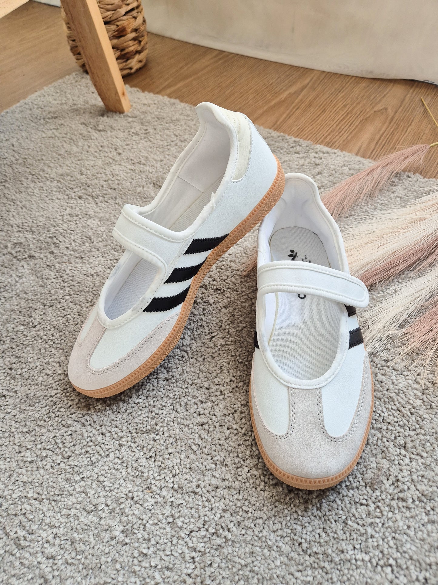 Samba Jane White
