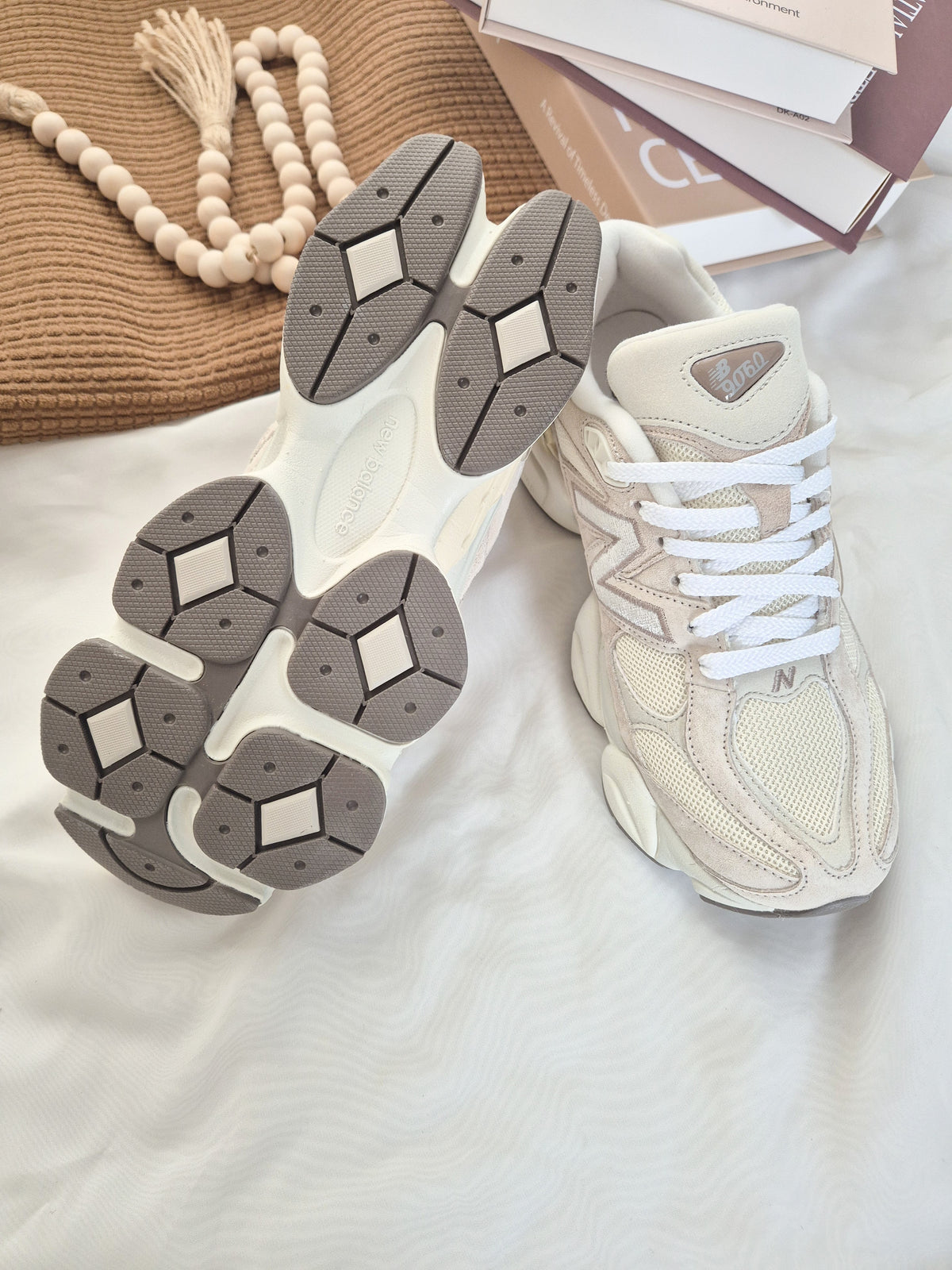 NB 9060 Moonbeam beige