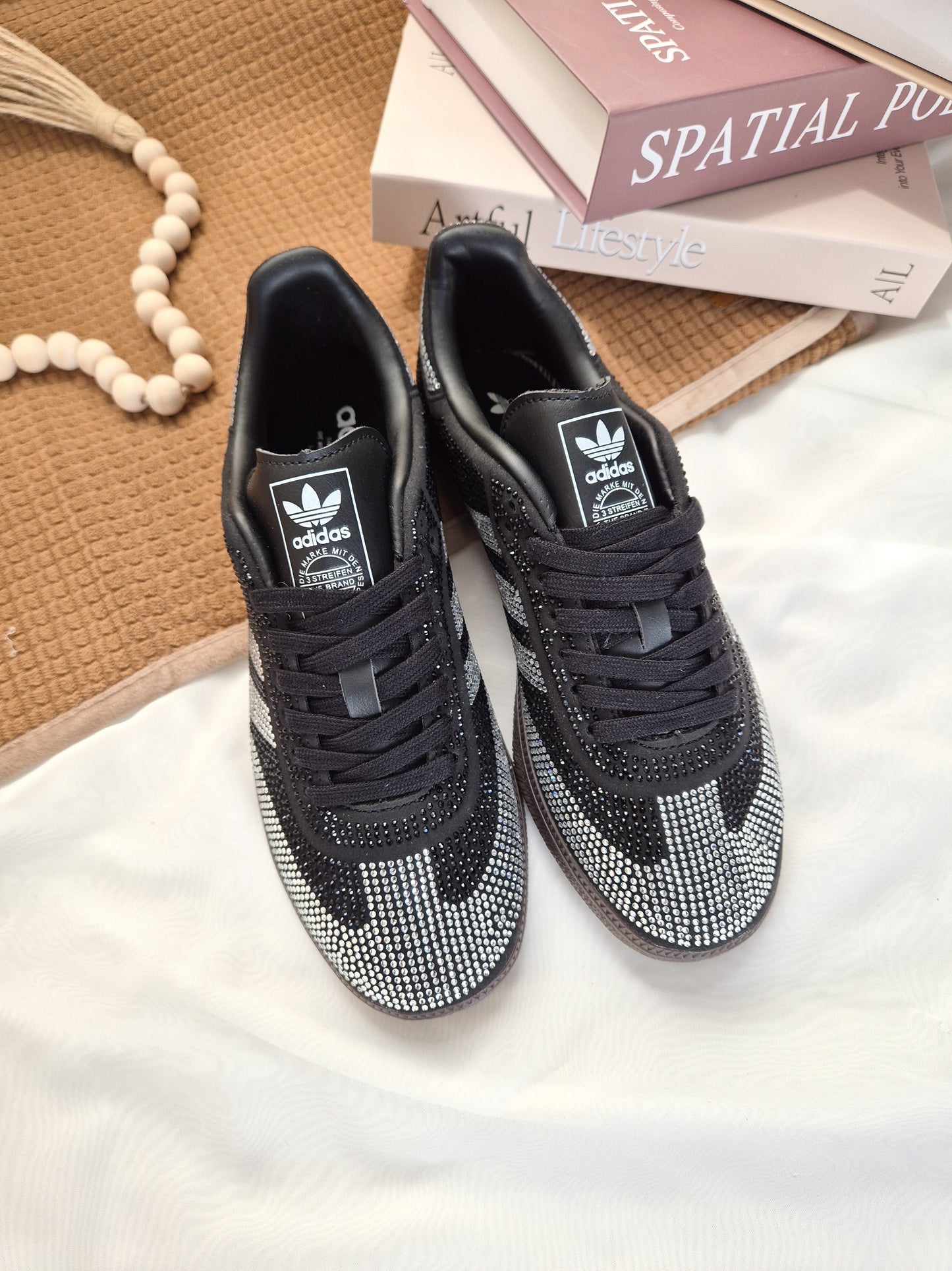 Samba Crystal Black