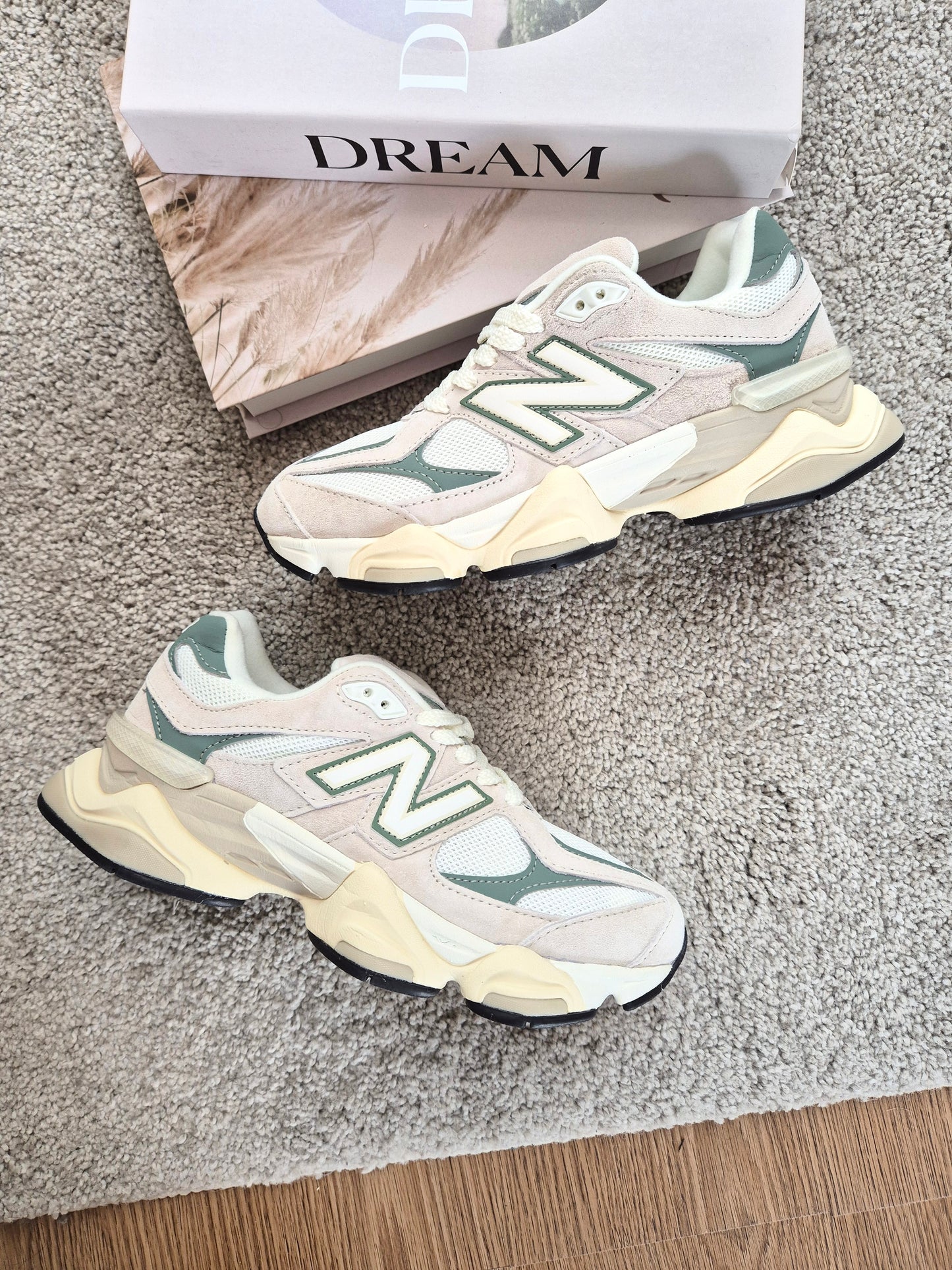 NB 9060 Linen Green