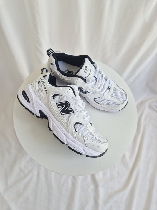 530 white black (unisex)