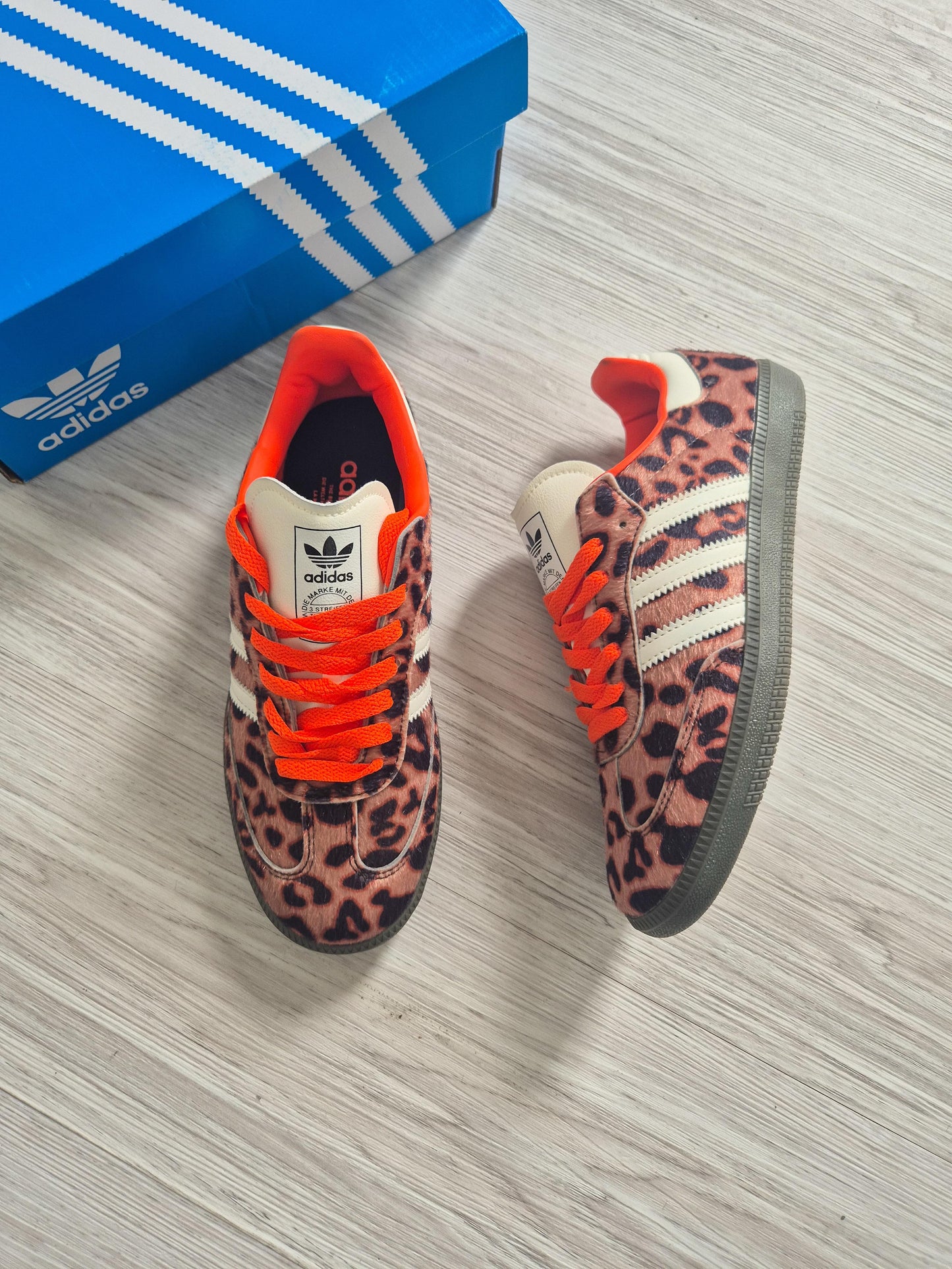 Samba Og Orange Leopard