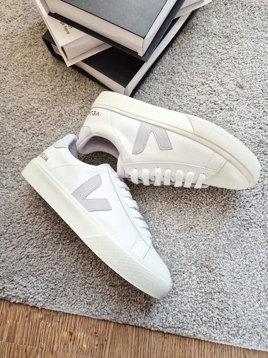 Veja Leather White