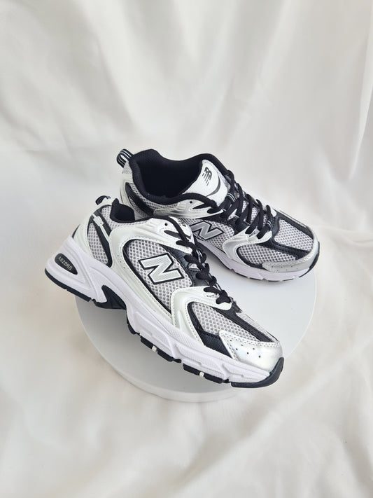 530 Trainers Black/White
