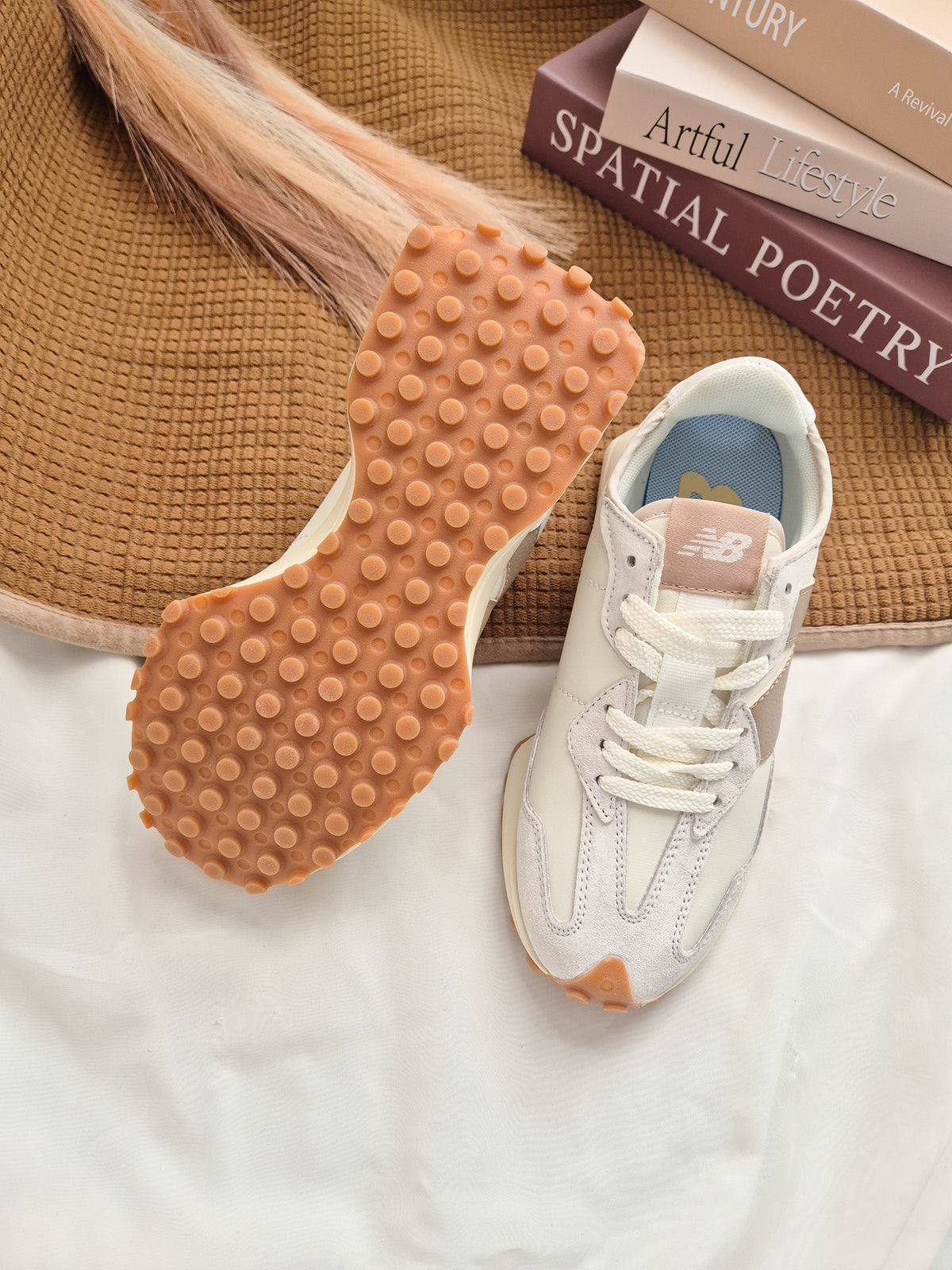 NB 327 Beige Retro