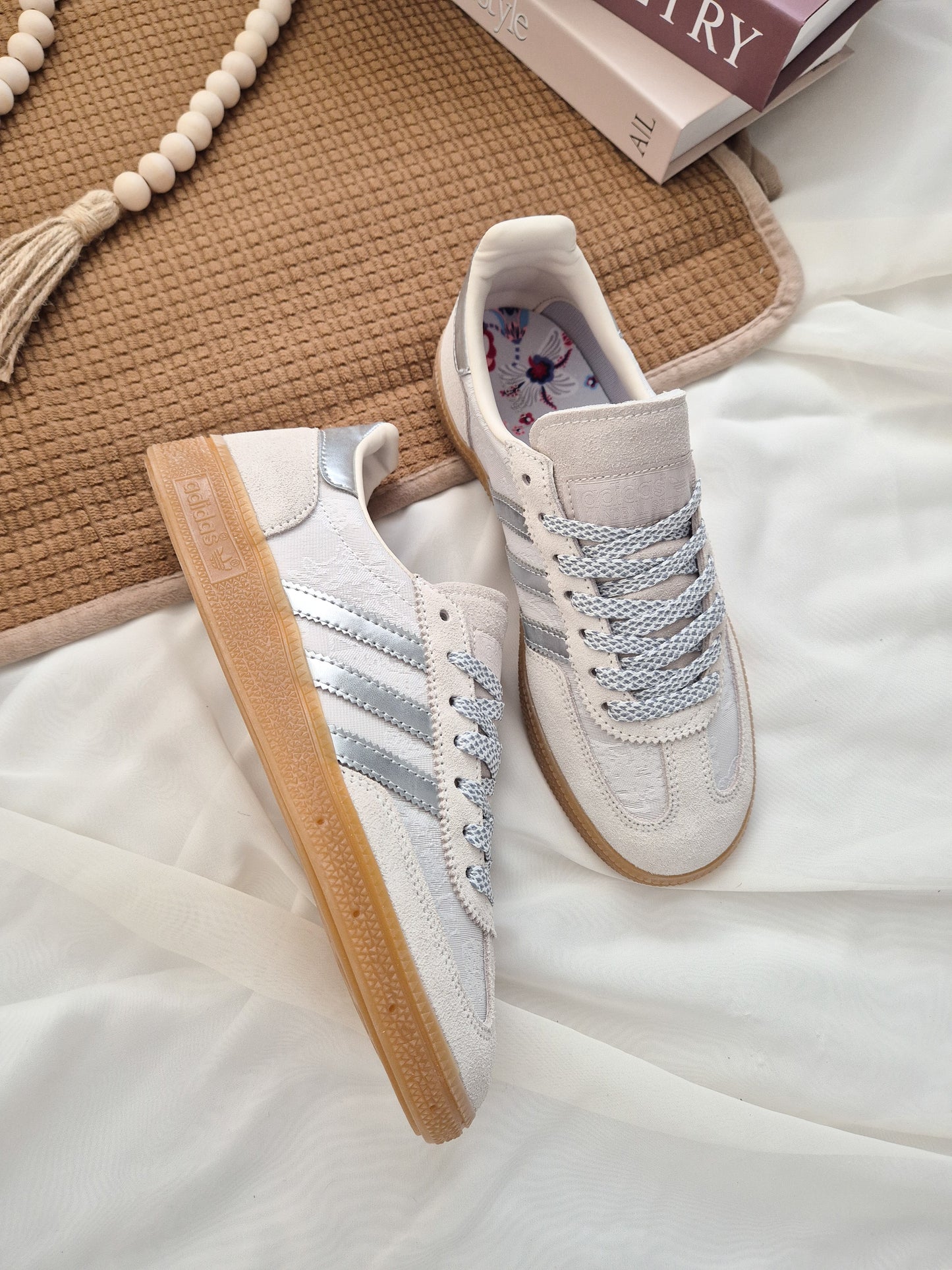 Spezial Liberty Cream Grey