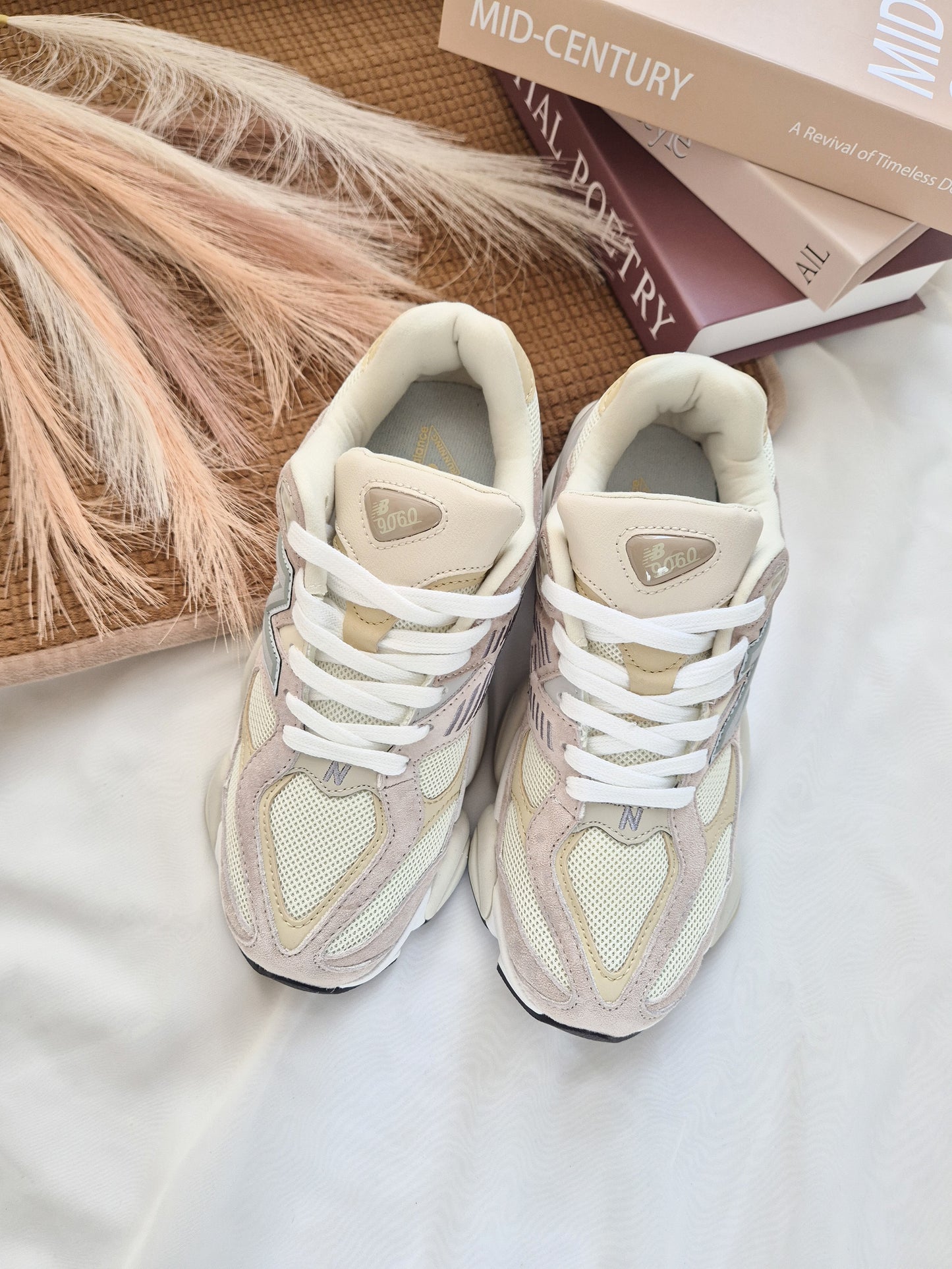 9060 Beige/ Brown