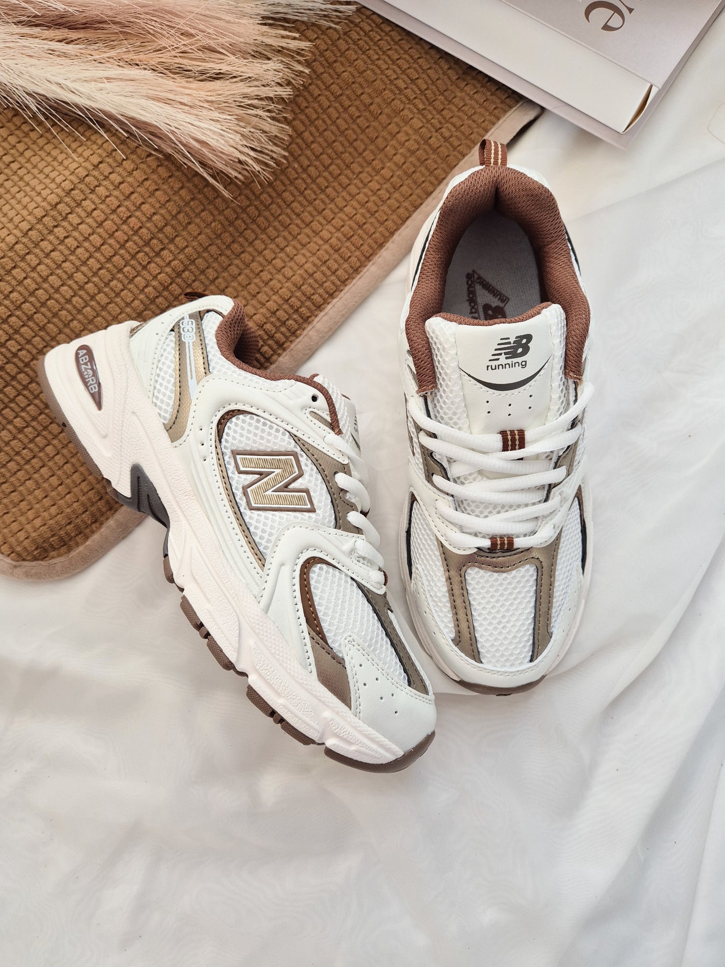 530 White Brown