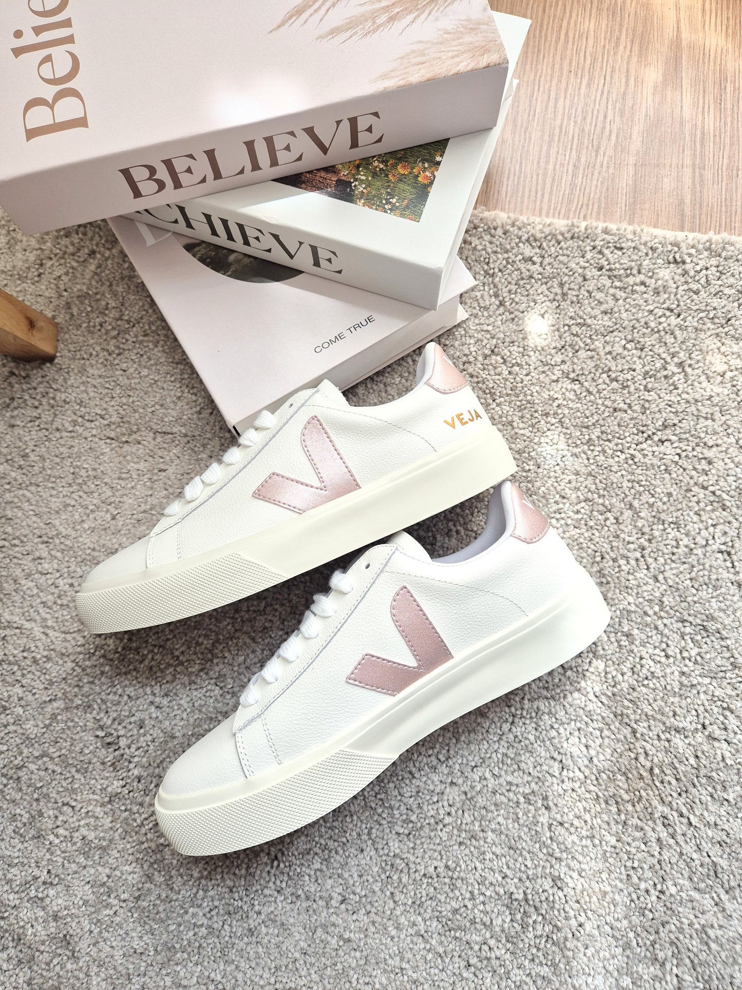 Veja White Pink/Gold